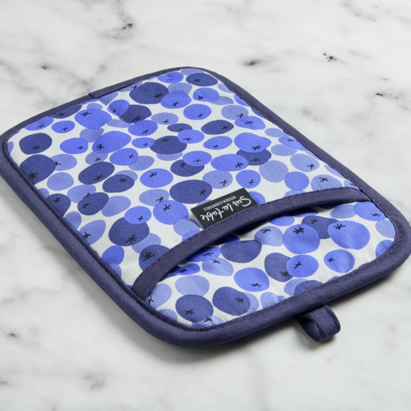 Fresh Blueberries Fruit Blue/White Potholder Set