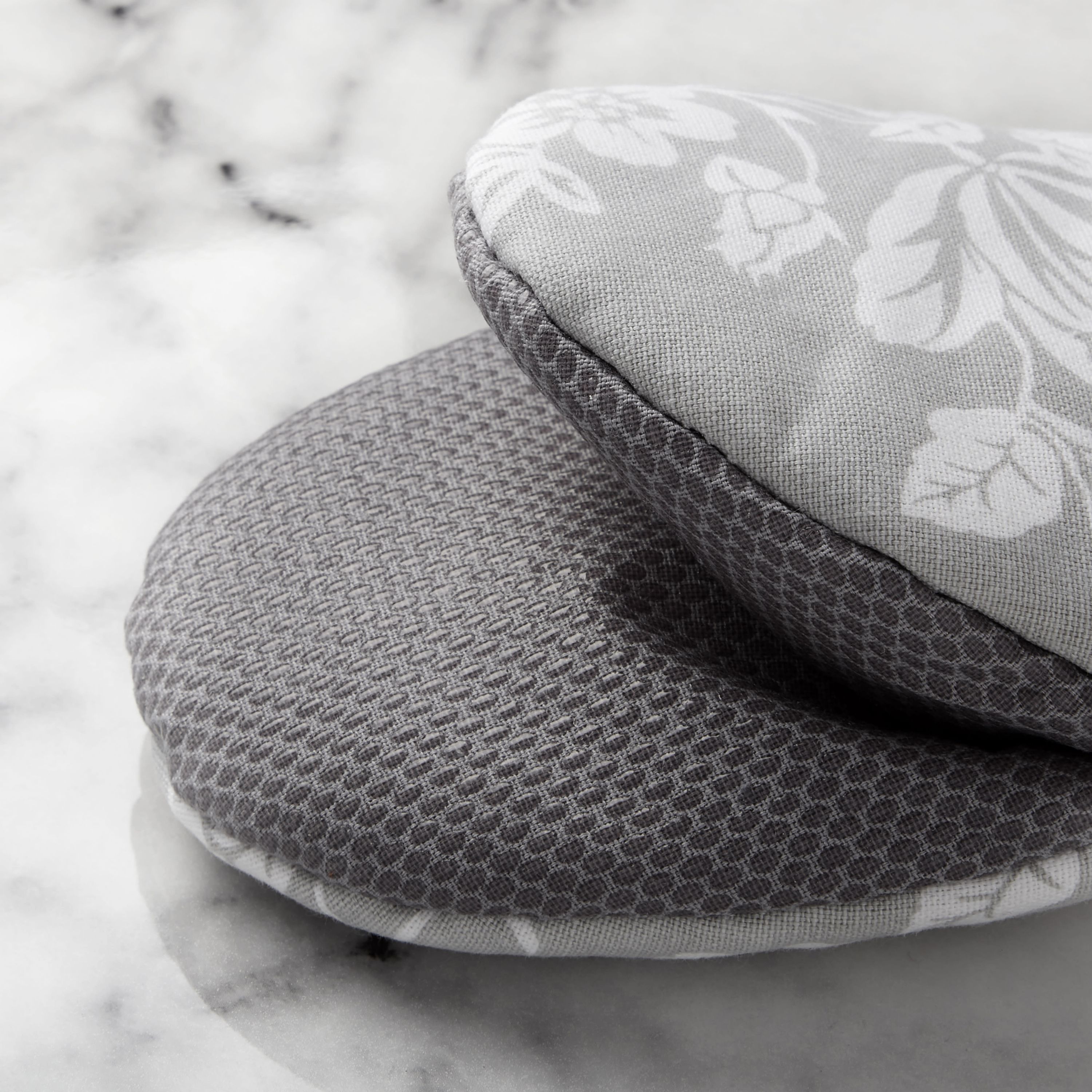 Floral Vine Mini Mitt Set