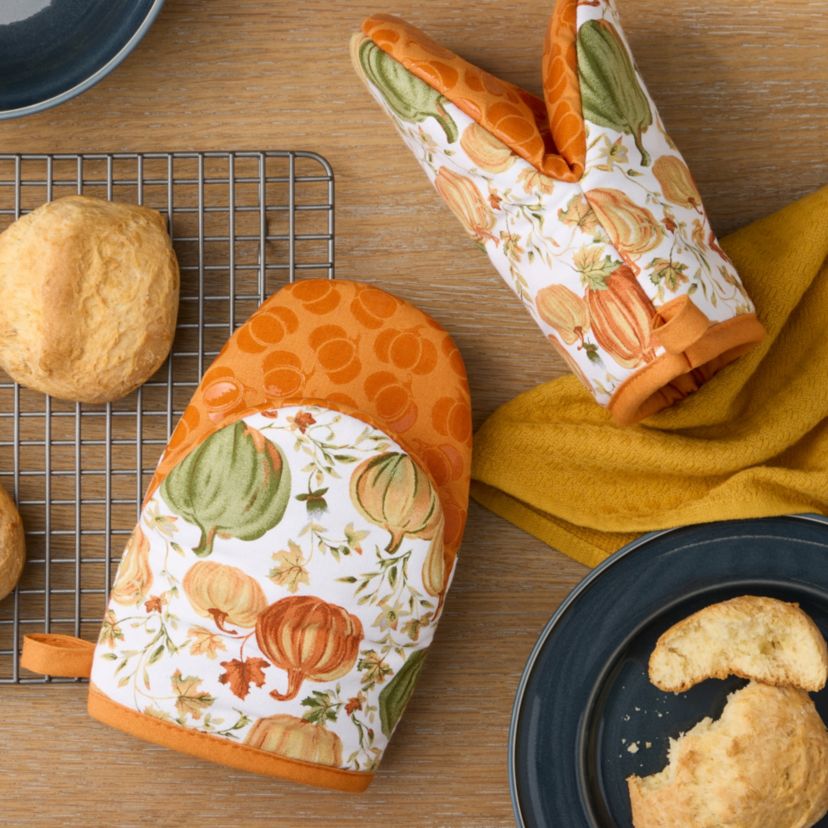 Autumn Harvest Pumpkins Mini Oven Mitt Set Orange/Green/Ivory