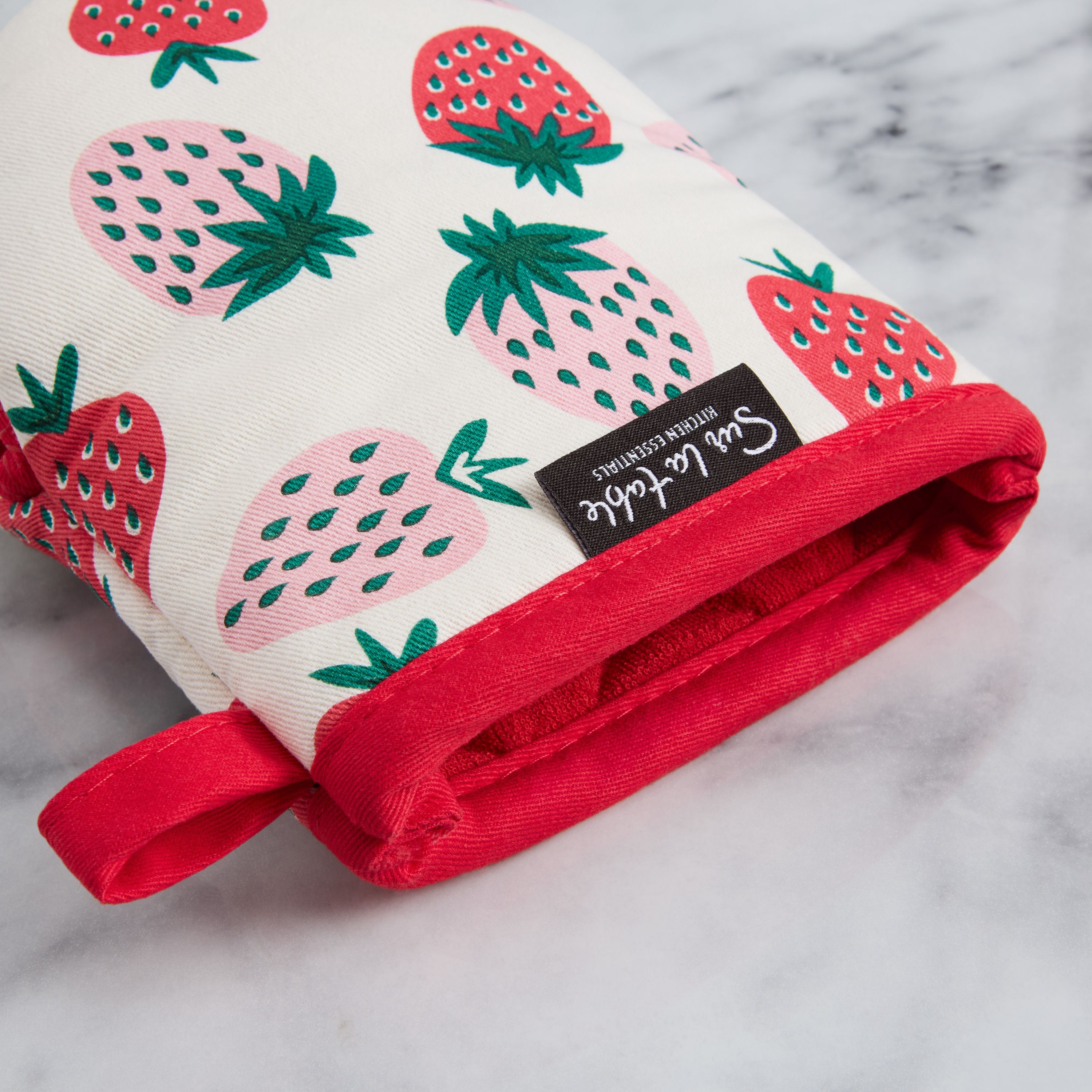 Quirky Strawberries Fruit Pink/Green Mini Oven Mitt Set