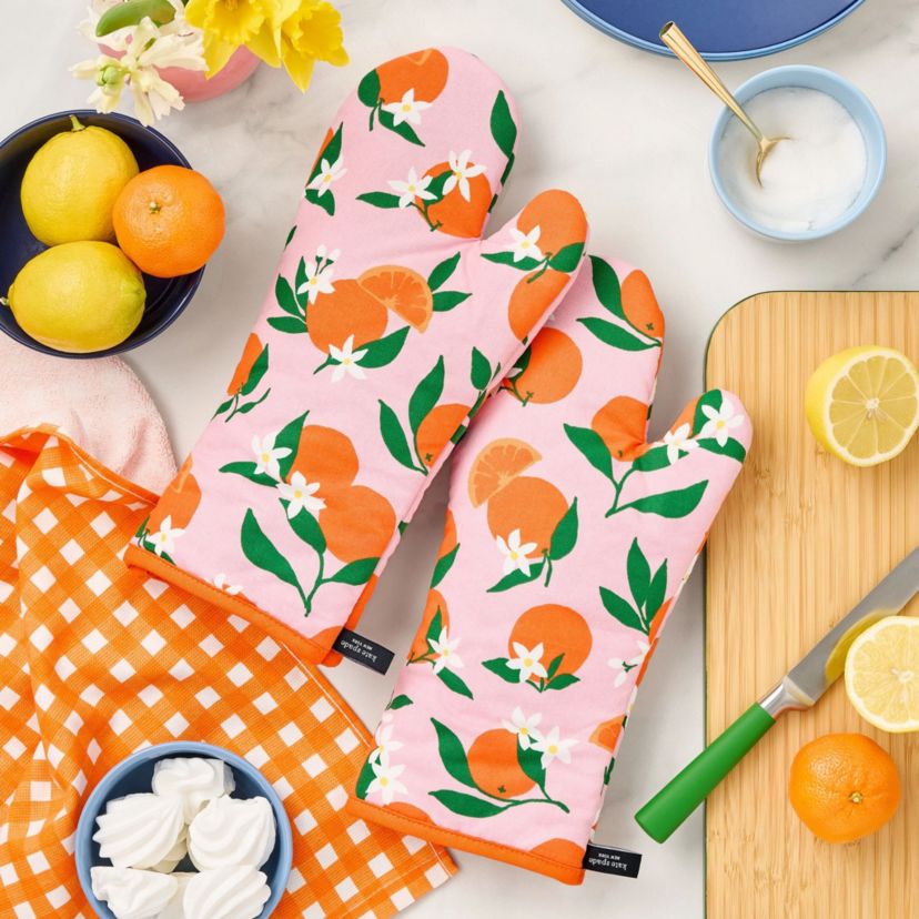 Squeeze The Day Oven Mitt Set