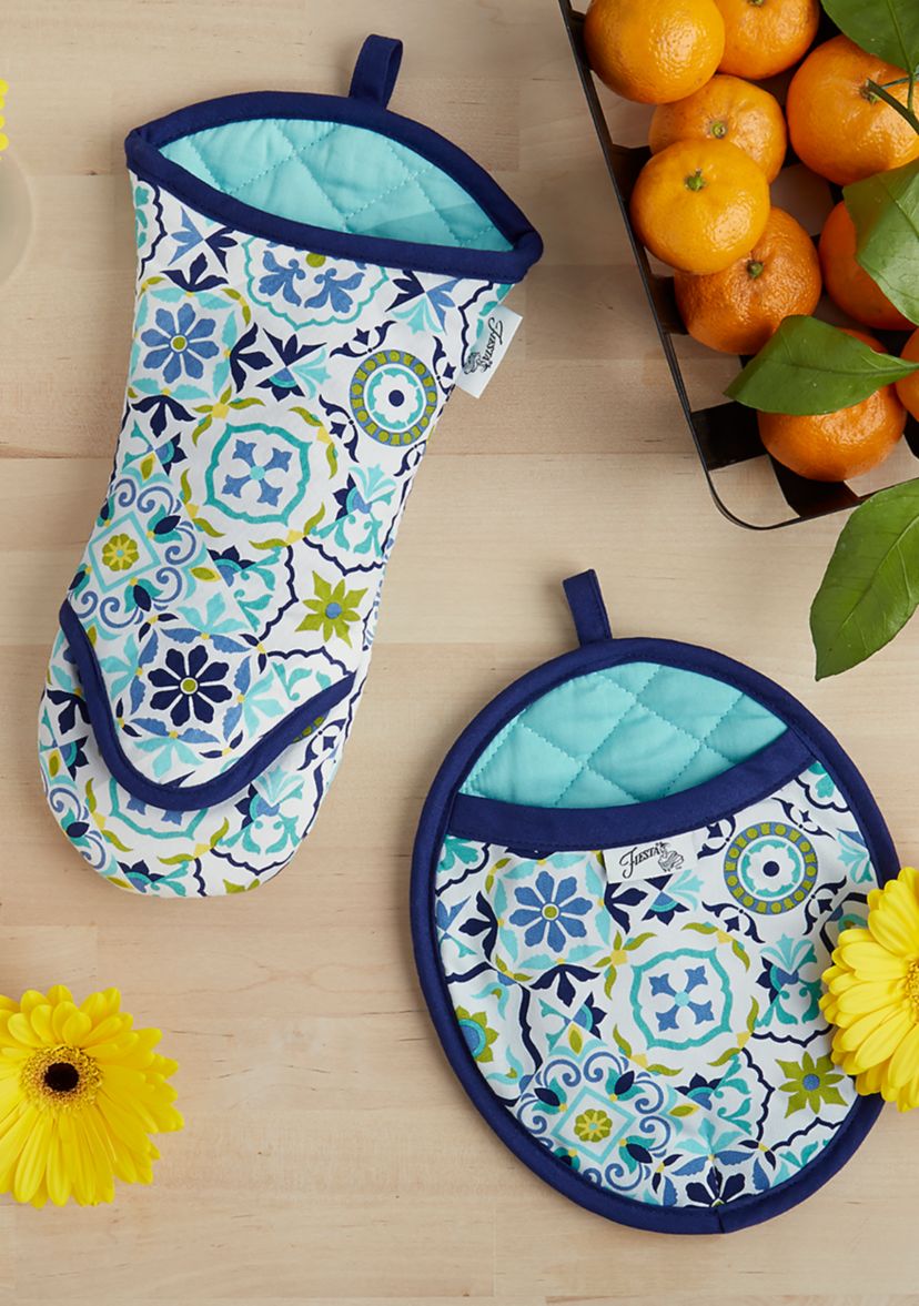 Worn Tiles Oven Mitt & Pot Holder 2-Pack Set