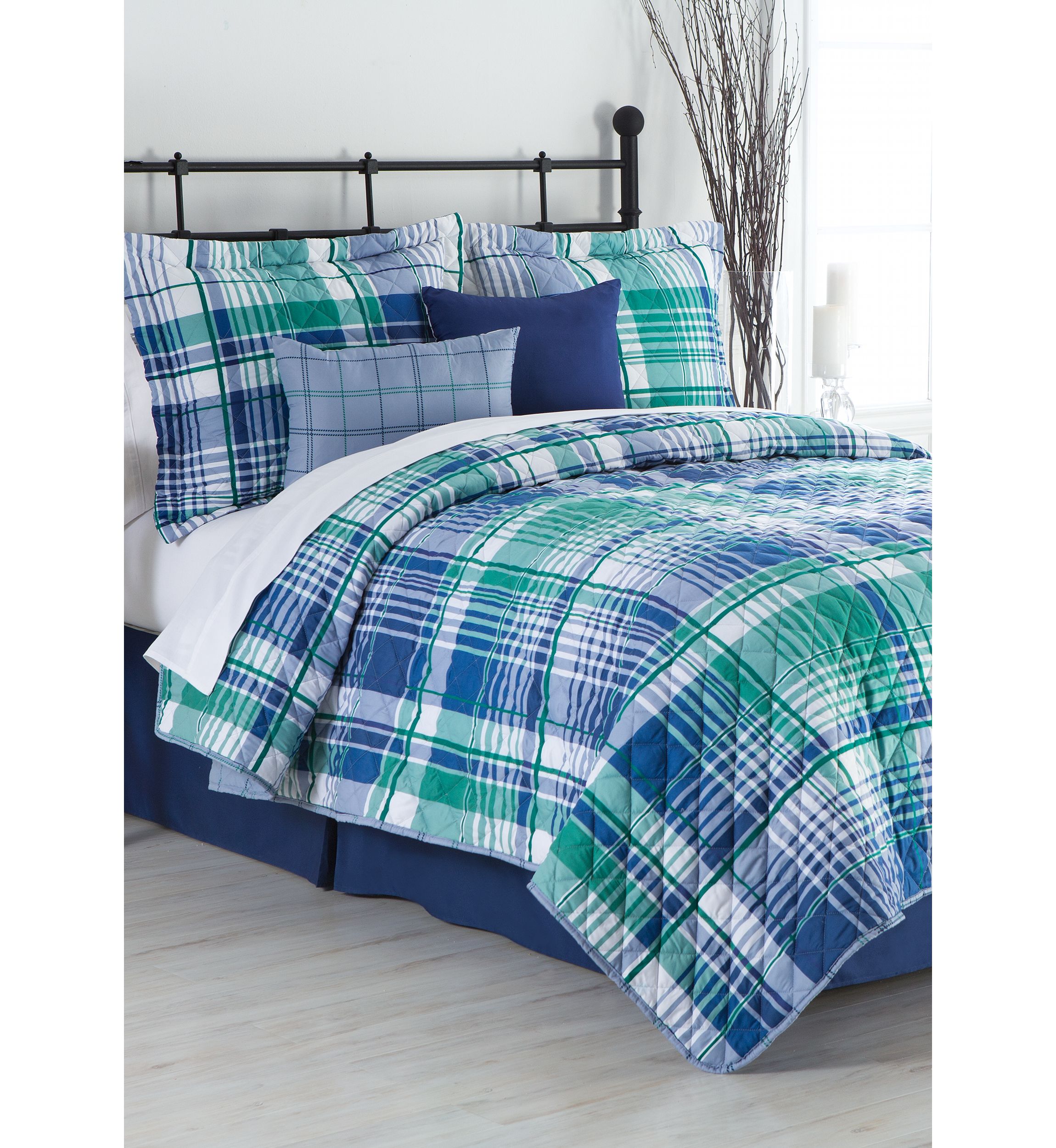 Westmont King Reversible 6-Piece Bed-In-A-Bag Quilt