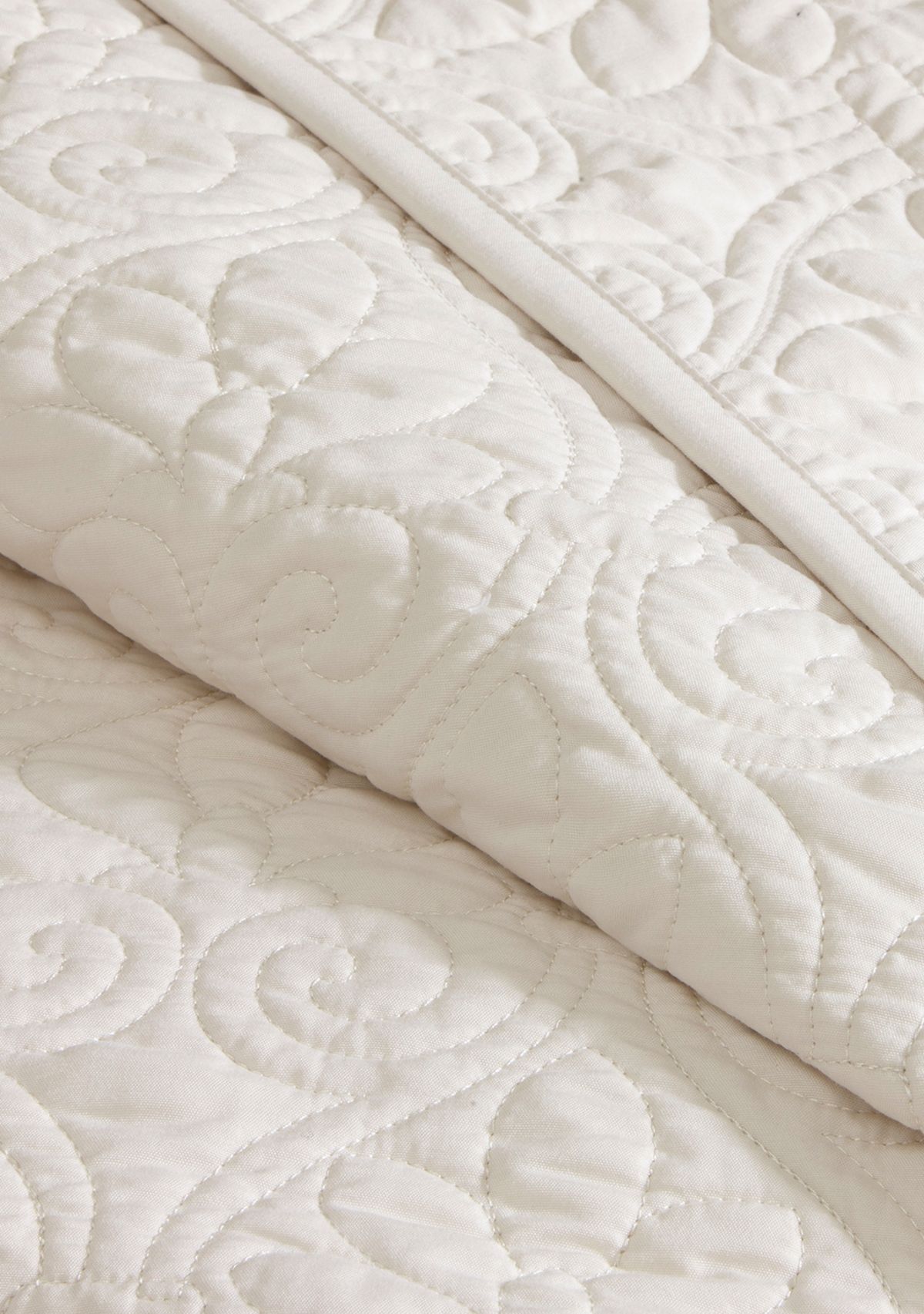 Quebec Reversible Bedspread Set