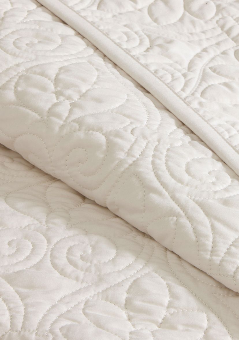 Quebec Reversible Bedspread Set