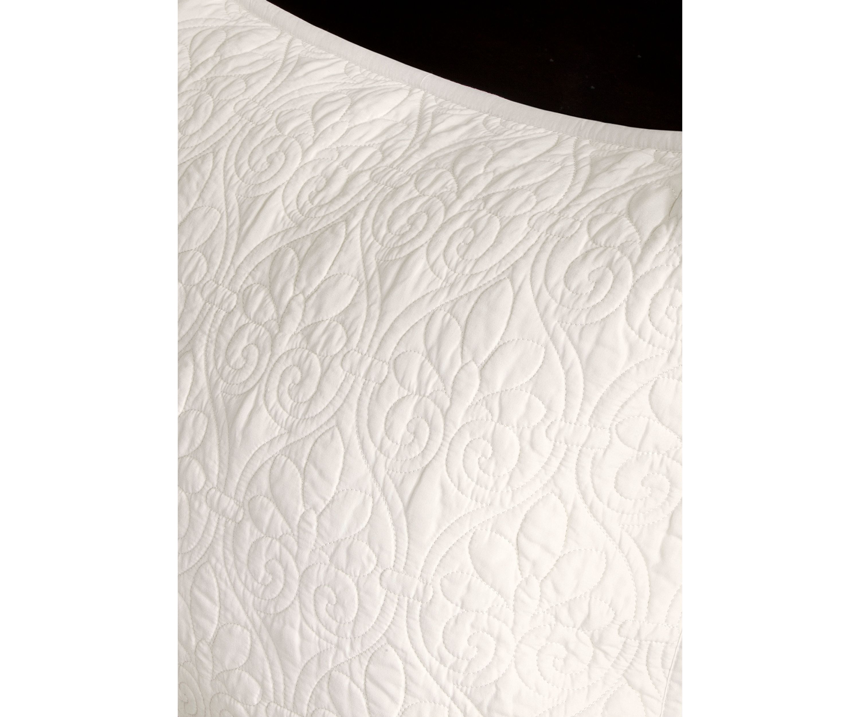 Quebec Reversible Bedspread Set