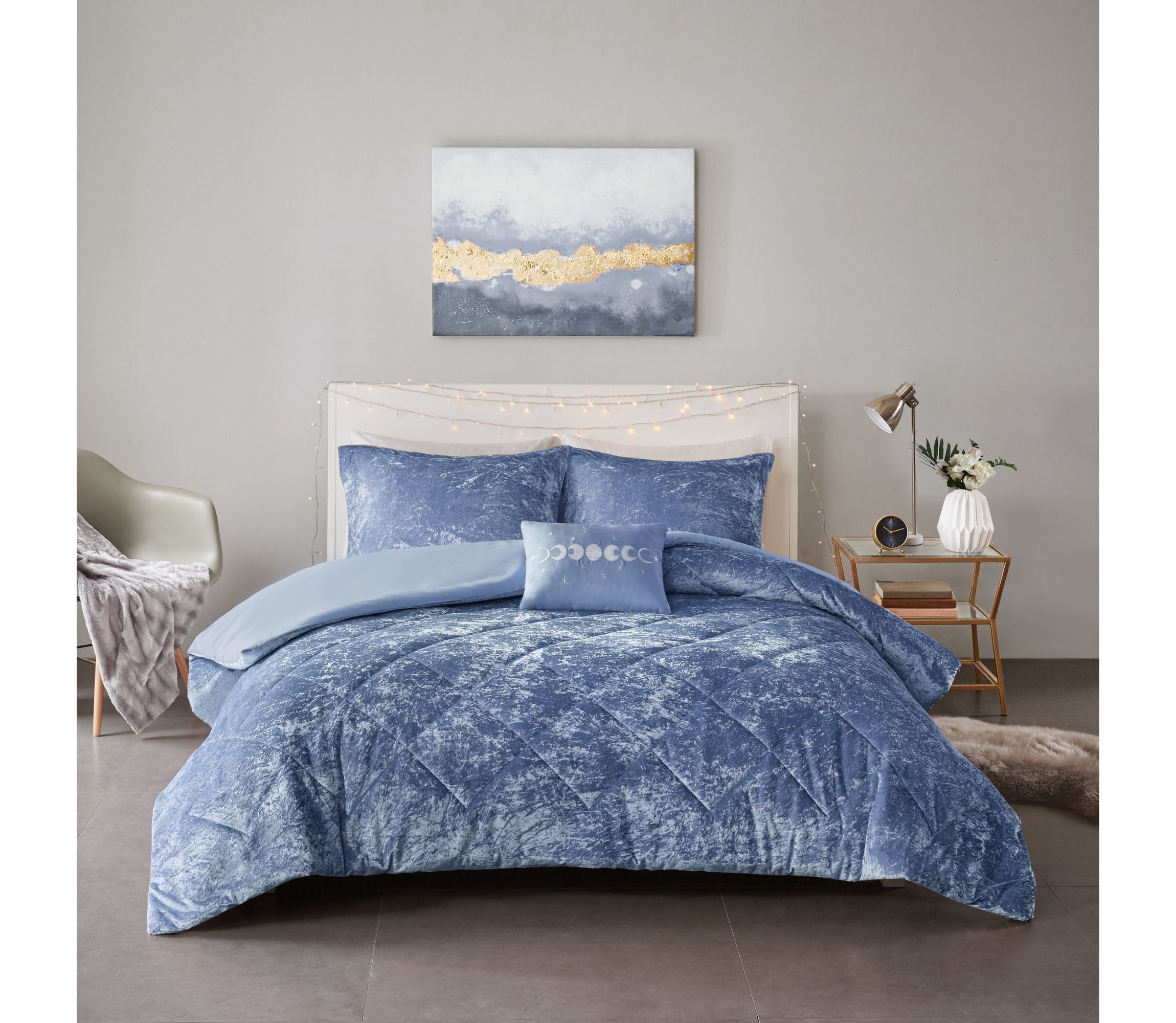 Felicia Velvet Duvet Cover Set with Throw Pillow