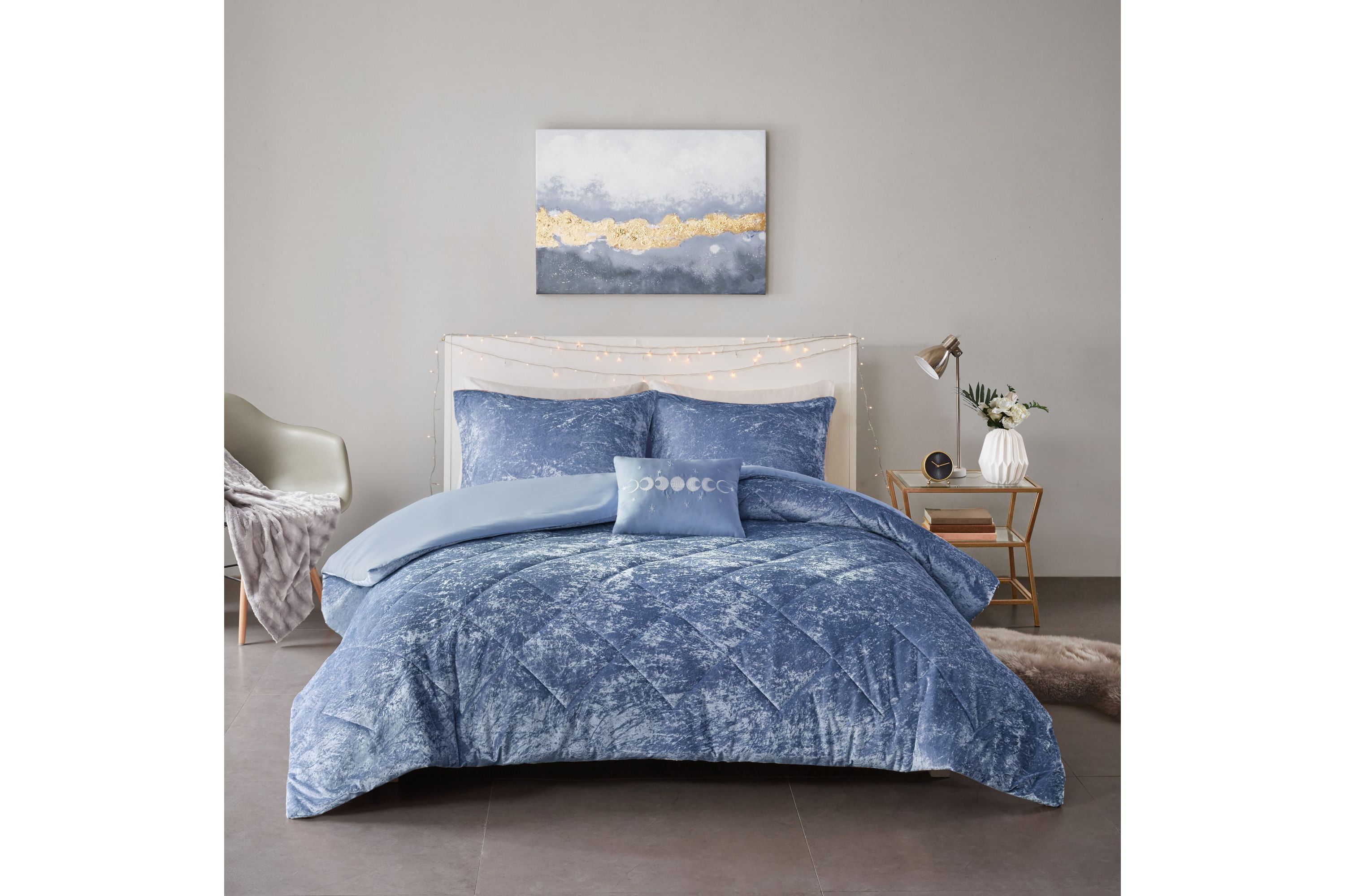 Felicia Velvet Duvet Cover Set with Throw Pillow