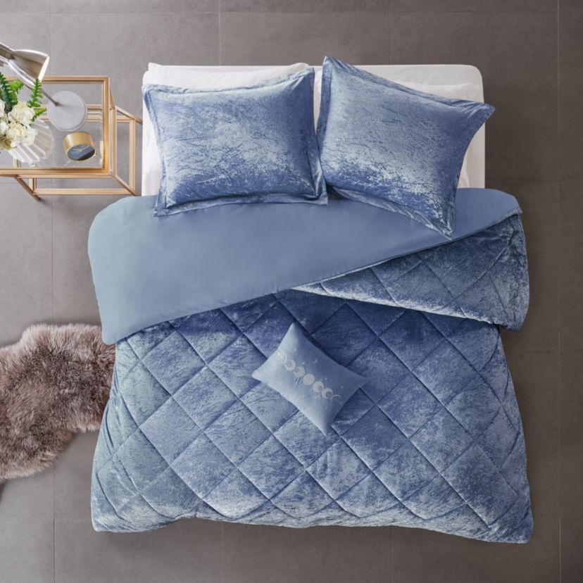 Felicia Velvet Duvet Cover Set with Throw Pillow