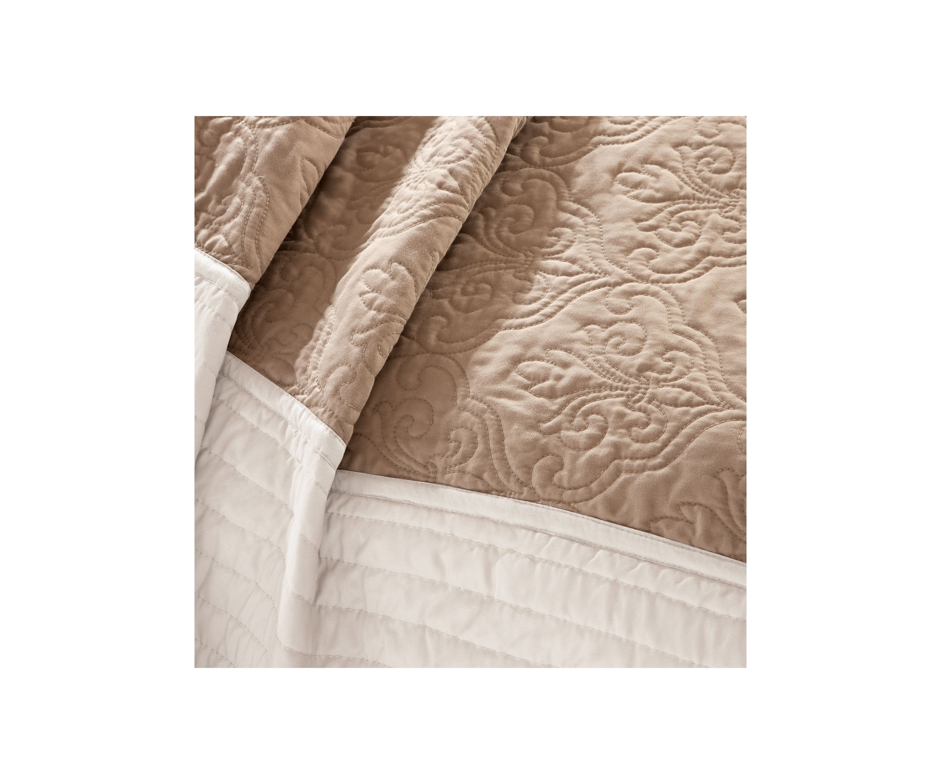 Attingham Beige 7-Piece Coverlet Set 