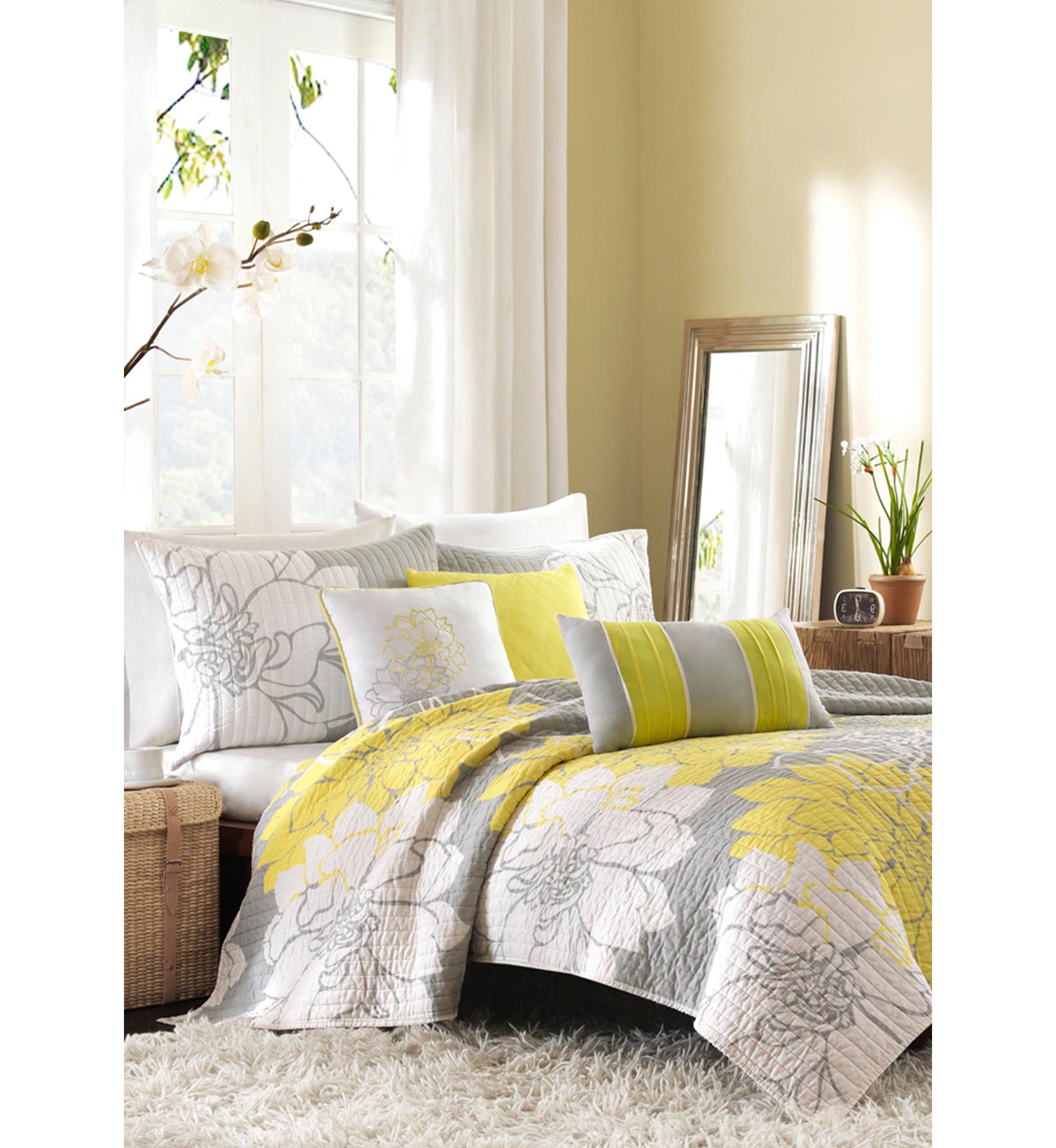 Lola Cotton Sateen Soft Floral Print 6 Piece Quilt Set