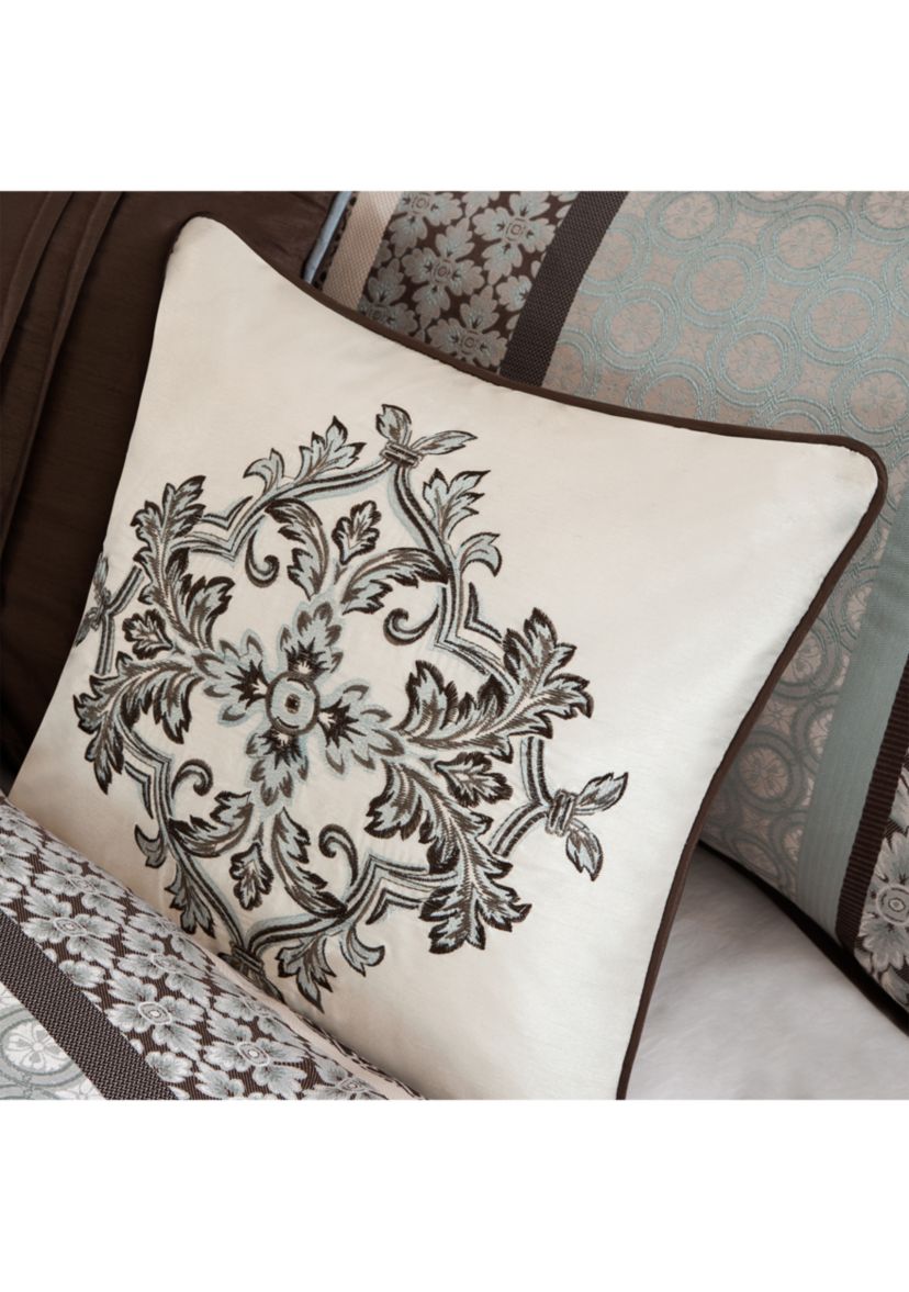 Princeton 5 Piece Jacquard Quilt Set with Throw Pillows
