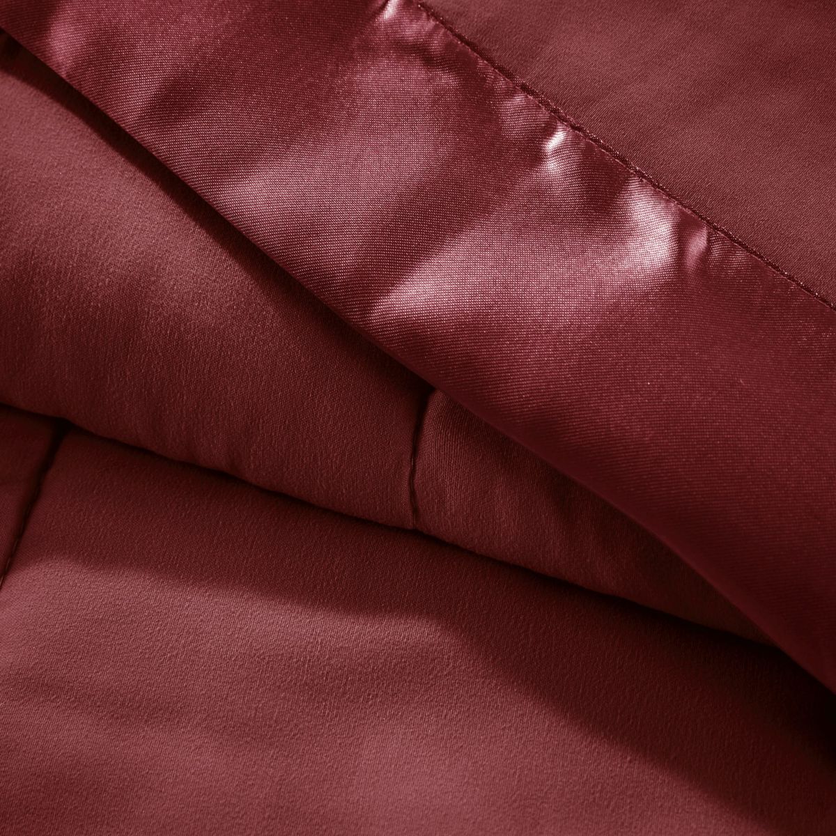 Windom Lightweight Down Alternative Blanket with Satin Trim