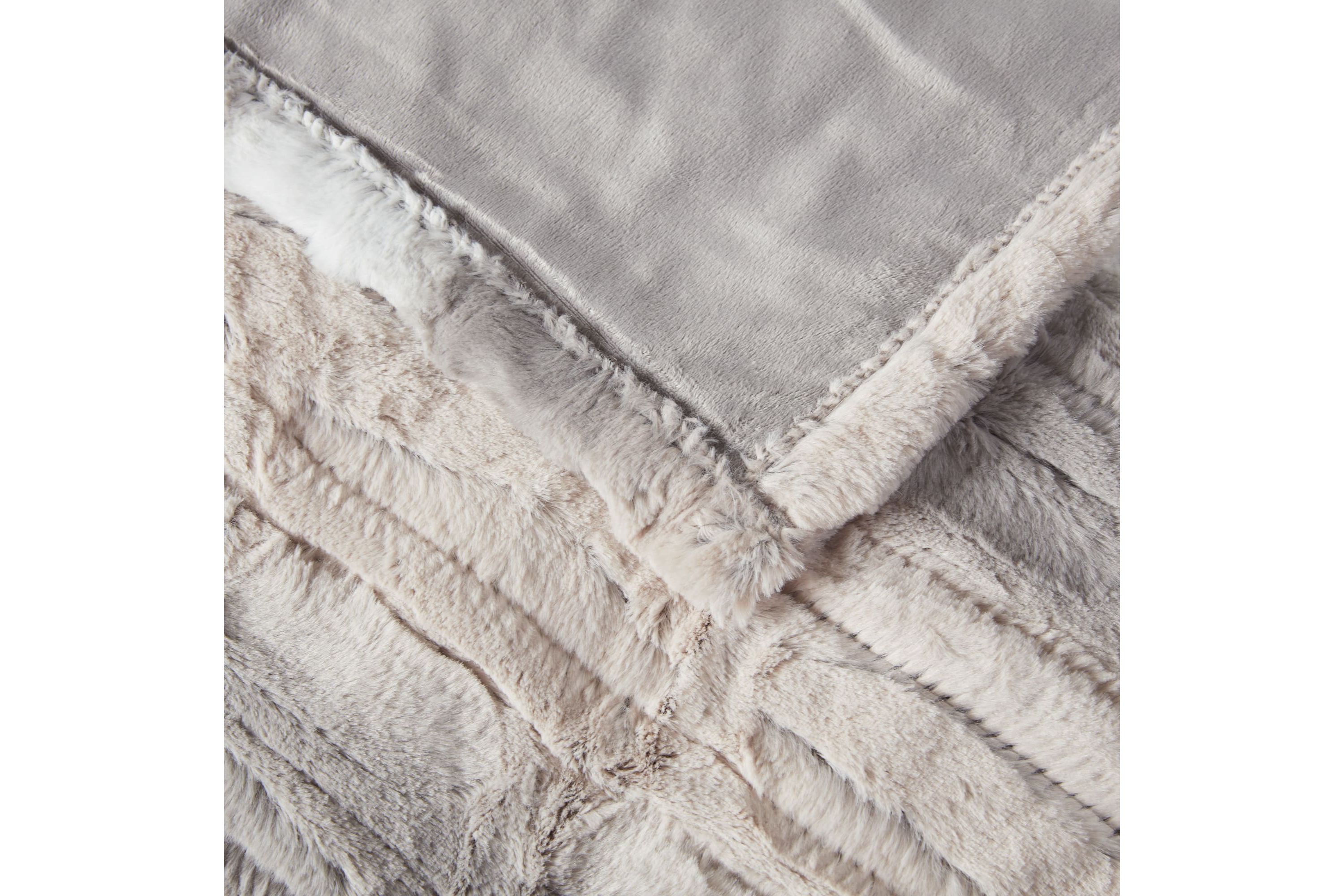Zuri Oversized Faux Fur Heated Throw