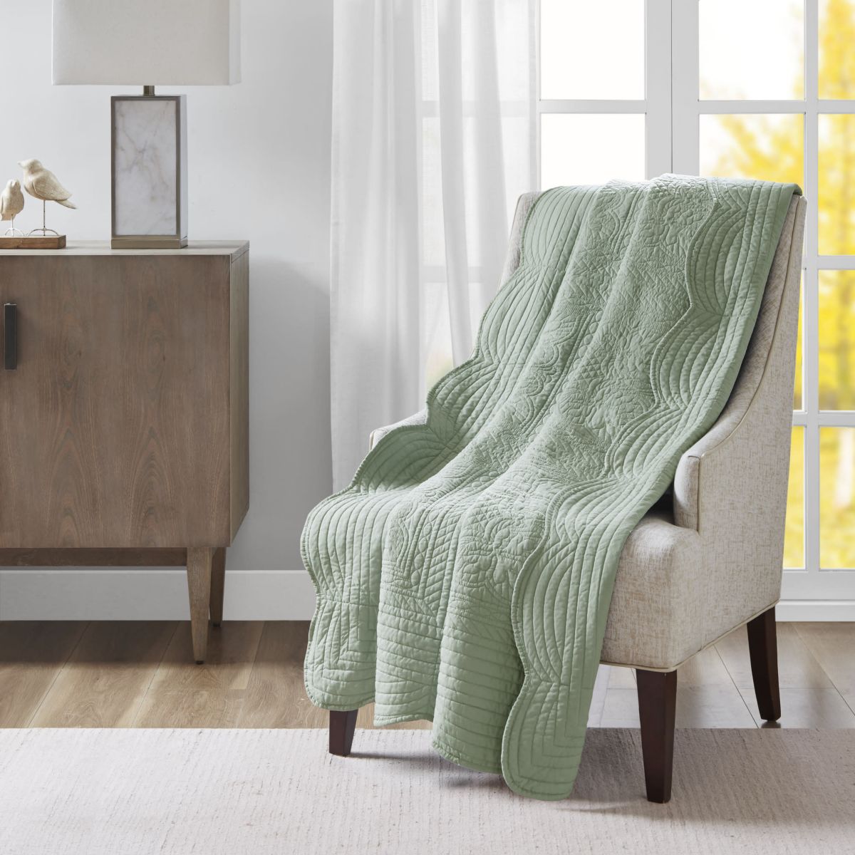 Tuscany Oversized Quilted Throw with Scalloped Edges