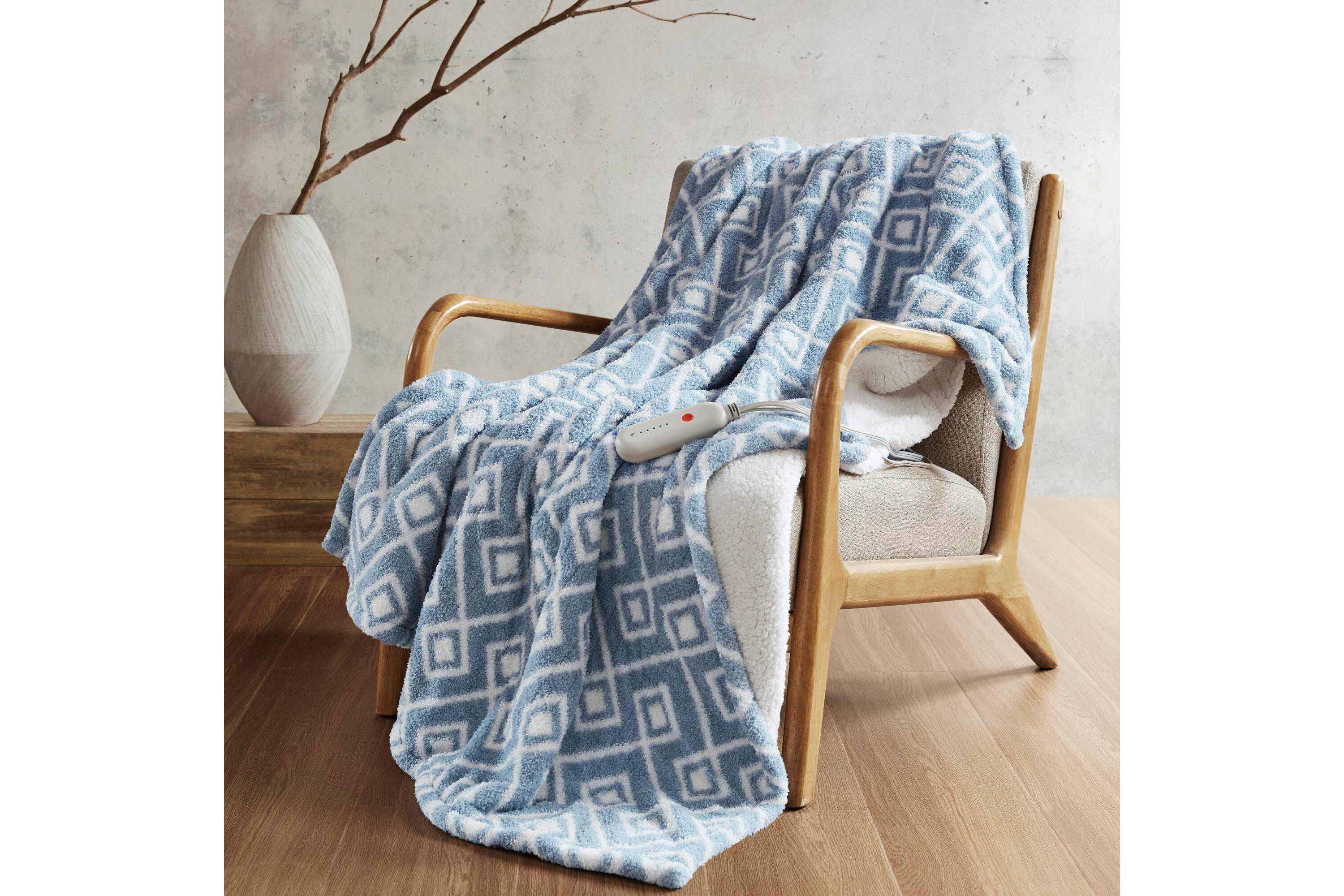 Amira Dream Soft Heated Throw