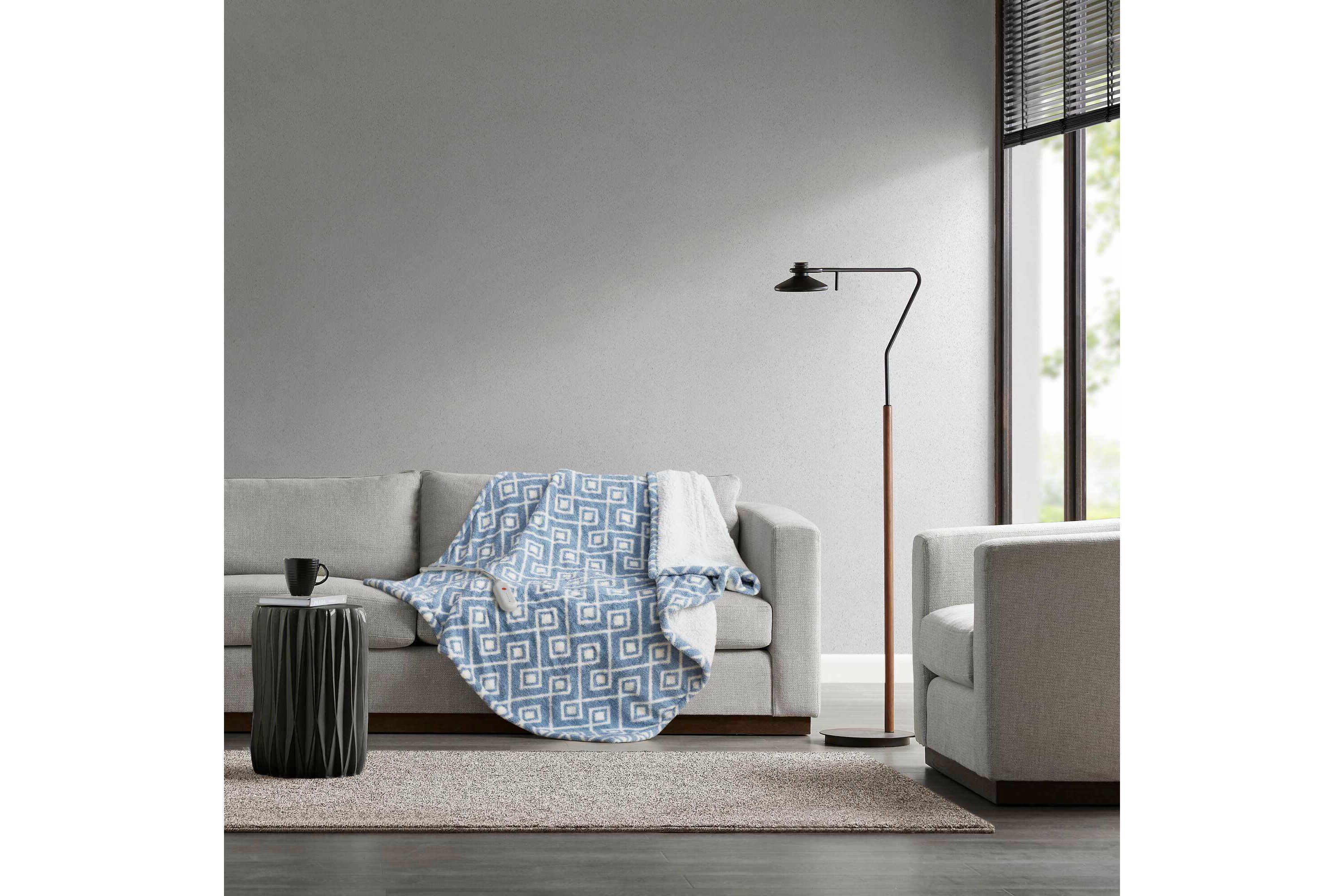 Amira Dream Soft Heated Throw