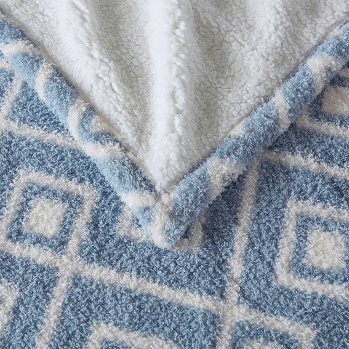 Amira Dream Soft Heated Throw