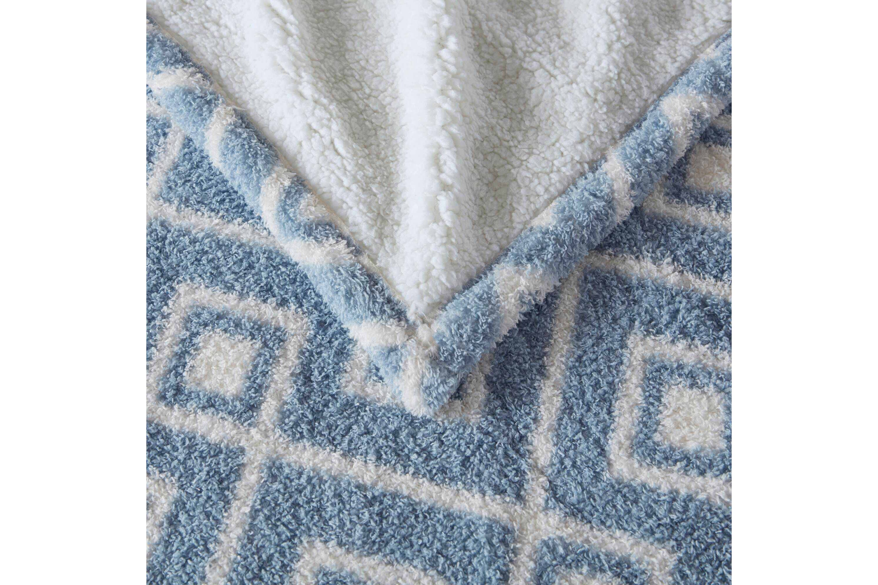 Amira Dream Soft Heated Throw