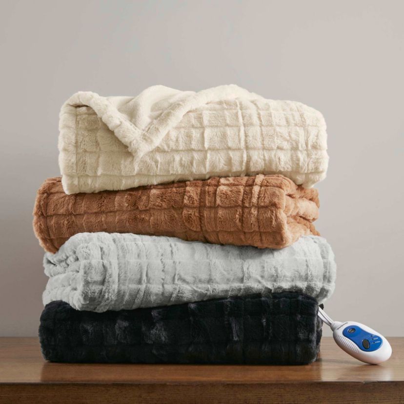 Zuri Oversized Faux Fur Heated Throw