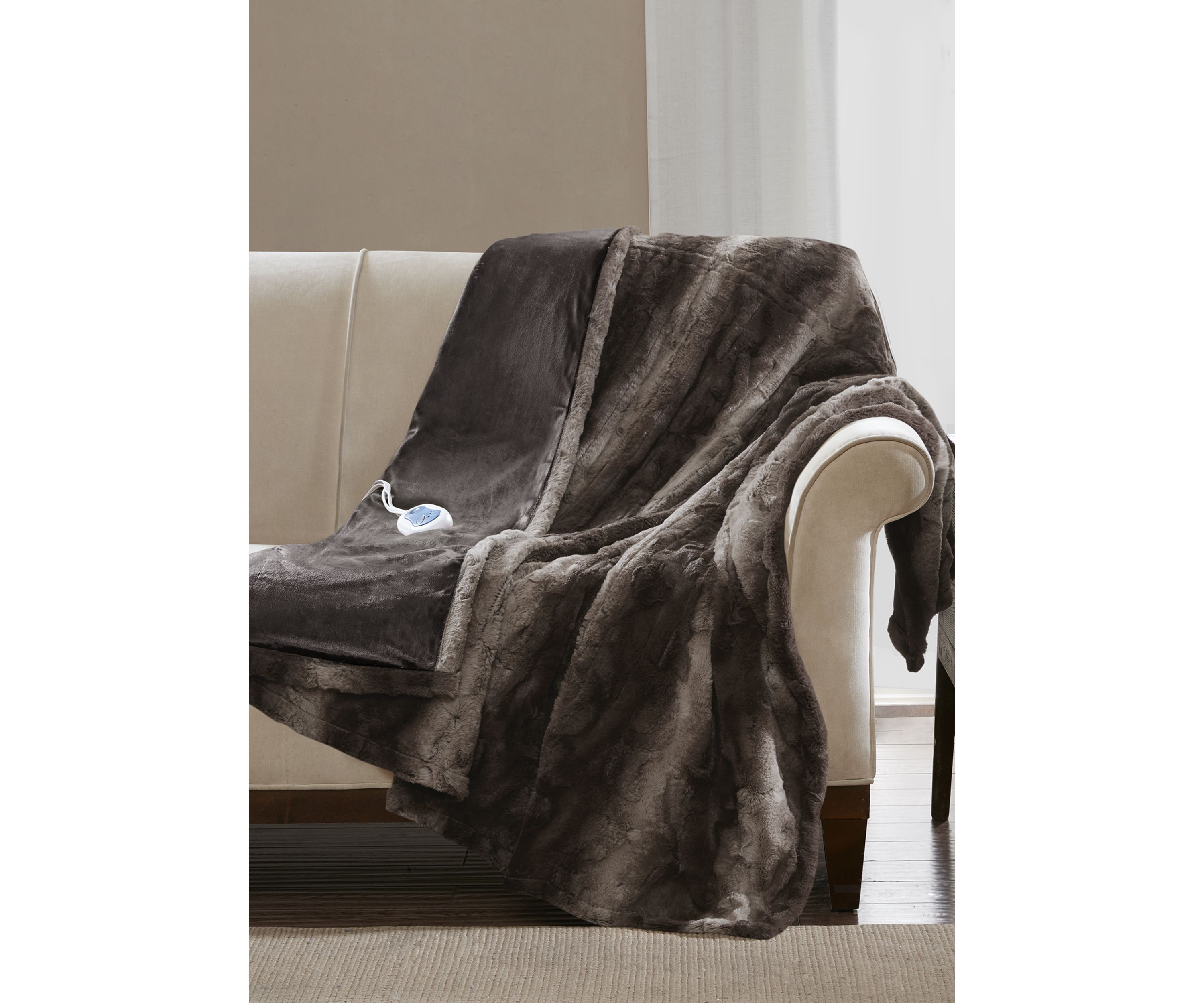 Zuri Oversized Faux Fur Heated Throw
