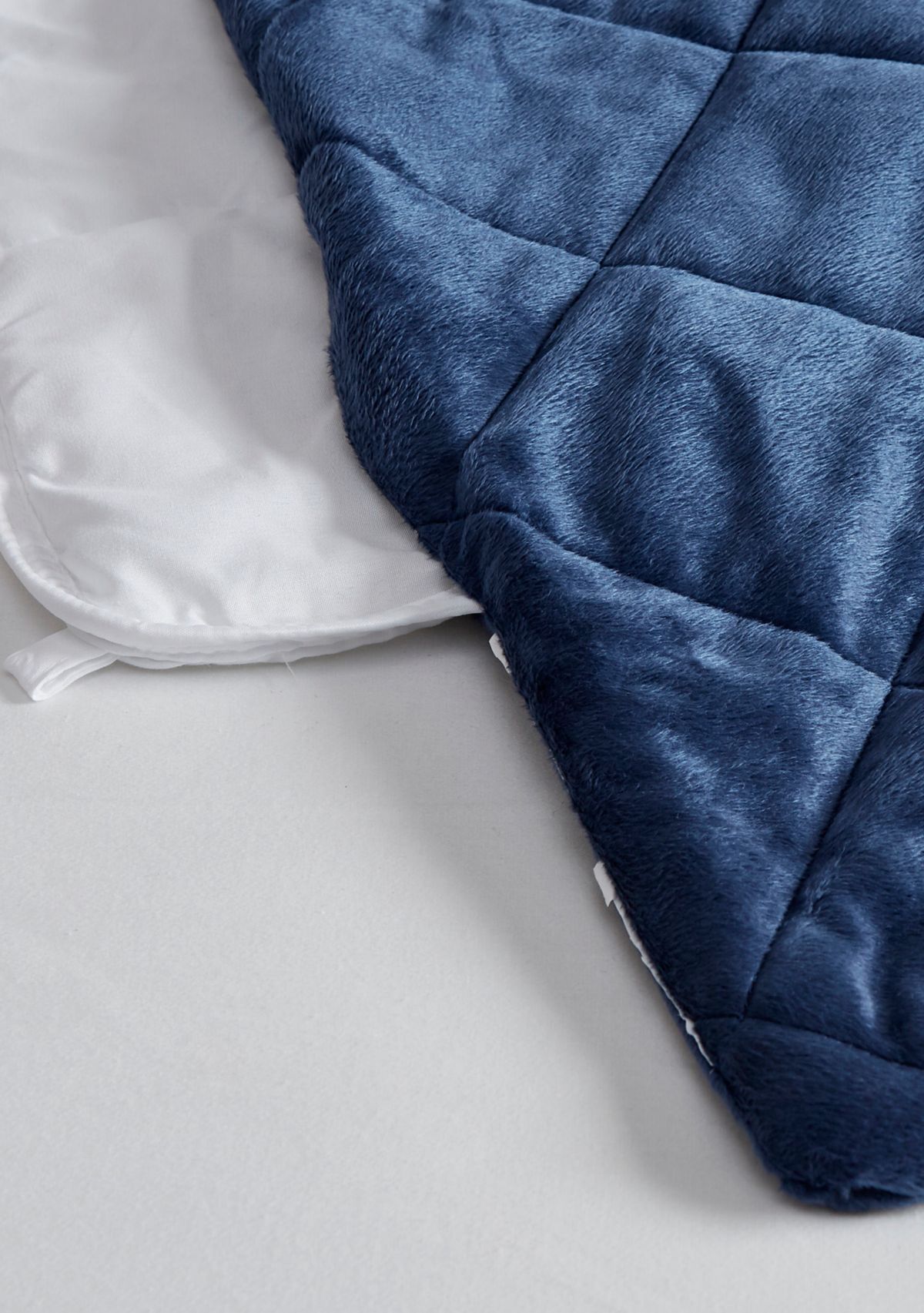 Luxury Quilted Mink 12 lb Weighted Blanket