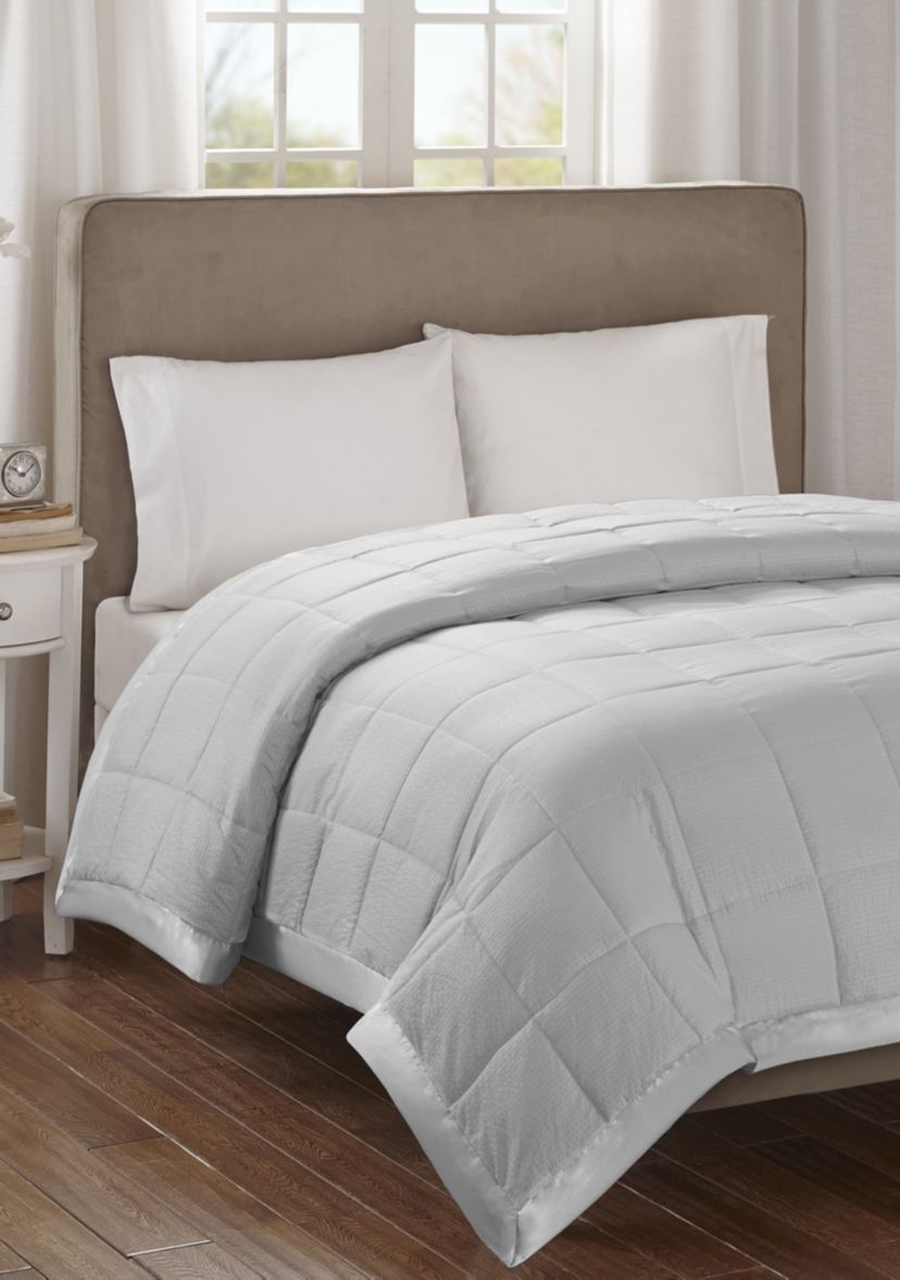 Cambria Premium Oversized Hypoallergenic Down Alternative Blanket with 3M Scotchgard