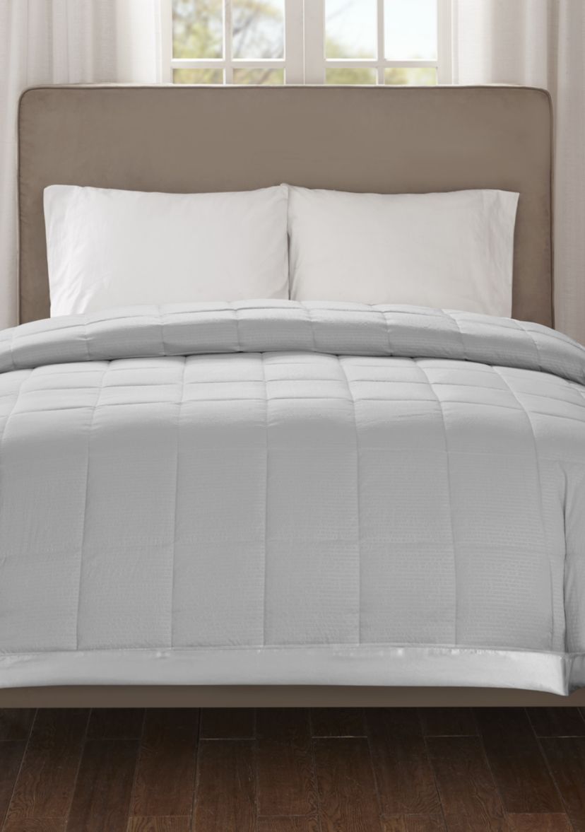 Cambria Premium Oversized Hypoallergenic Down Alternative Blanket with 3M Scotchgard