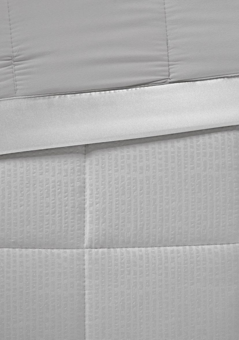 Cambria Premium Oversized Hypoallergenic Down Alternative Blanket with 3M Scotchgard