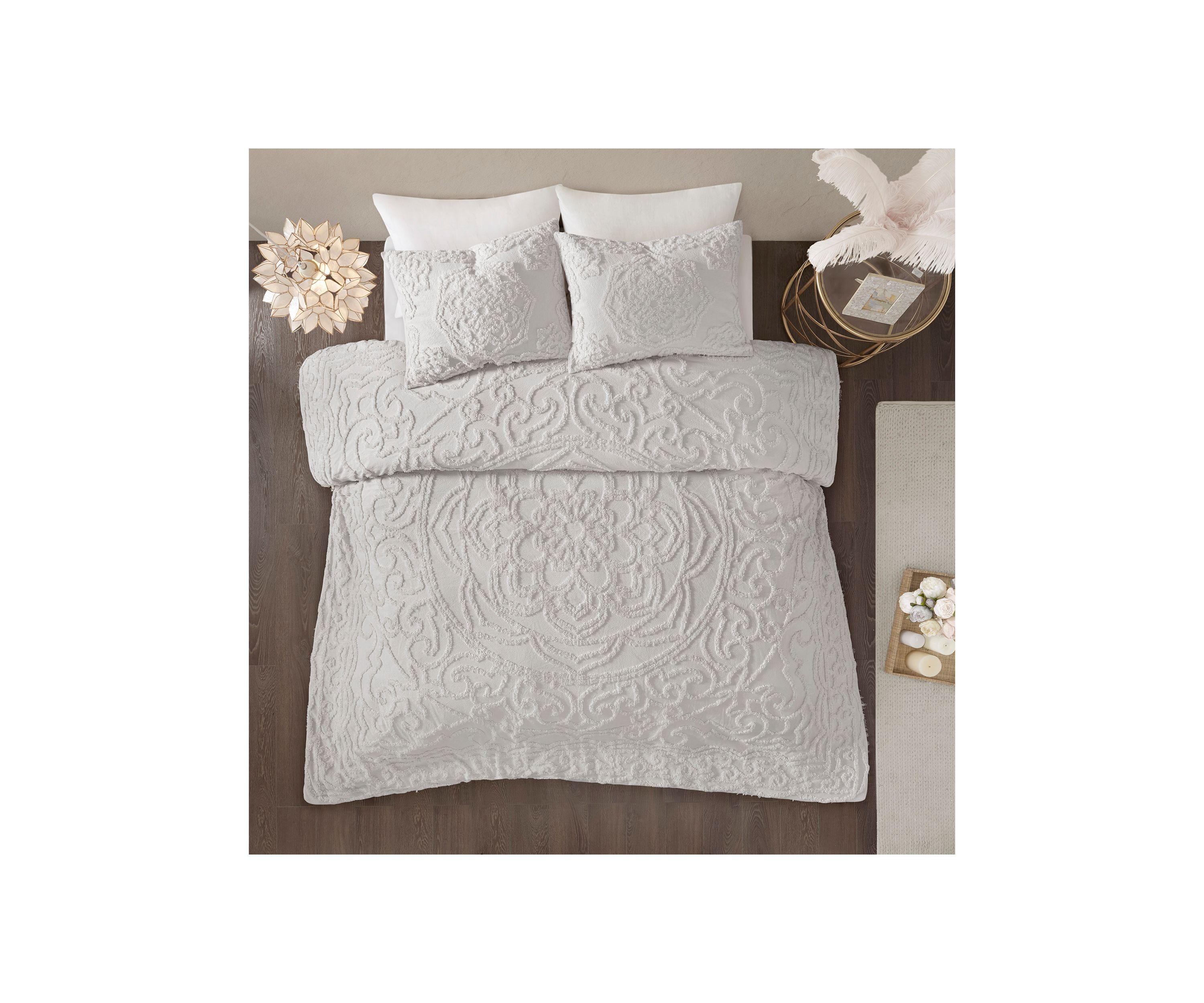 Laetitia 3 Piece Tufted Cotton Chenille Medallion Duvet Cover Set