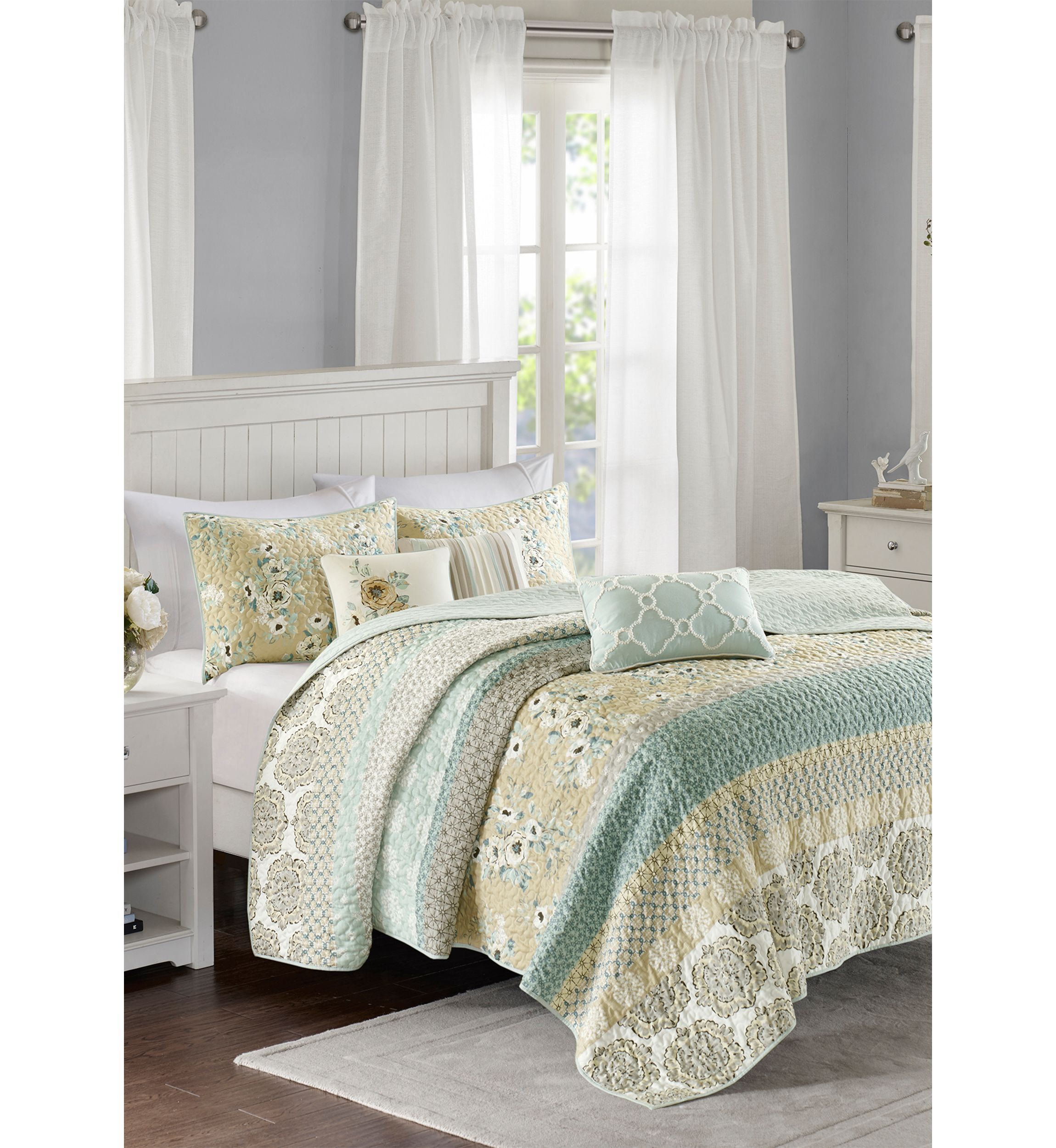 Willa 6 Piece Reversible Coverlet Set