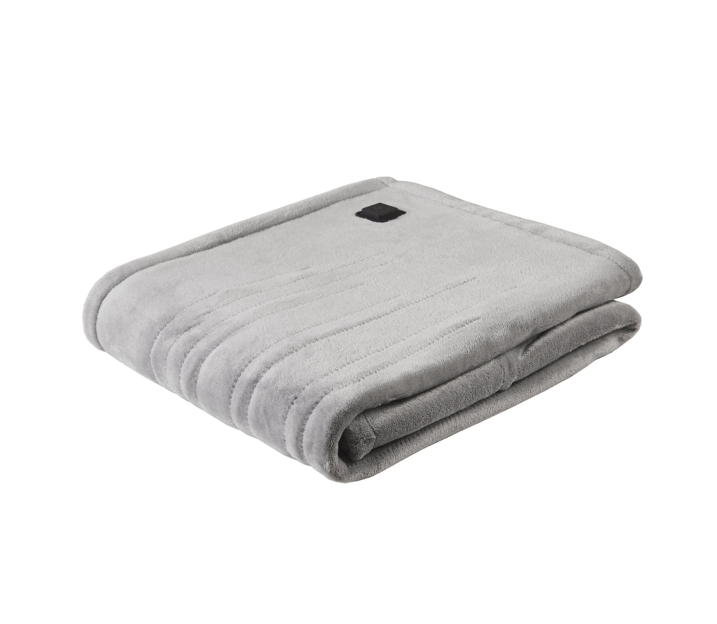 Plush Heated Throw with Built-In Control