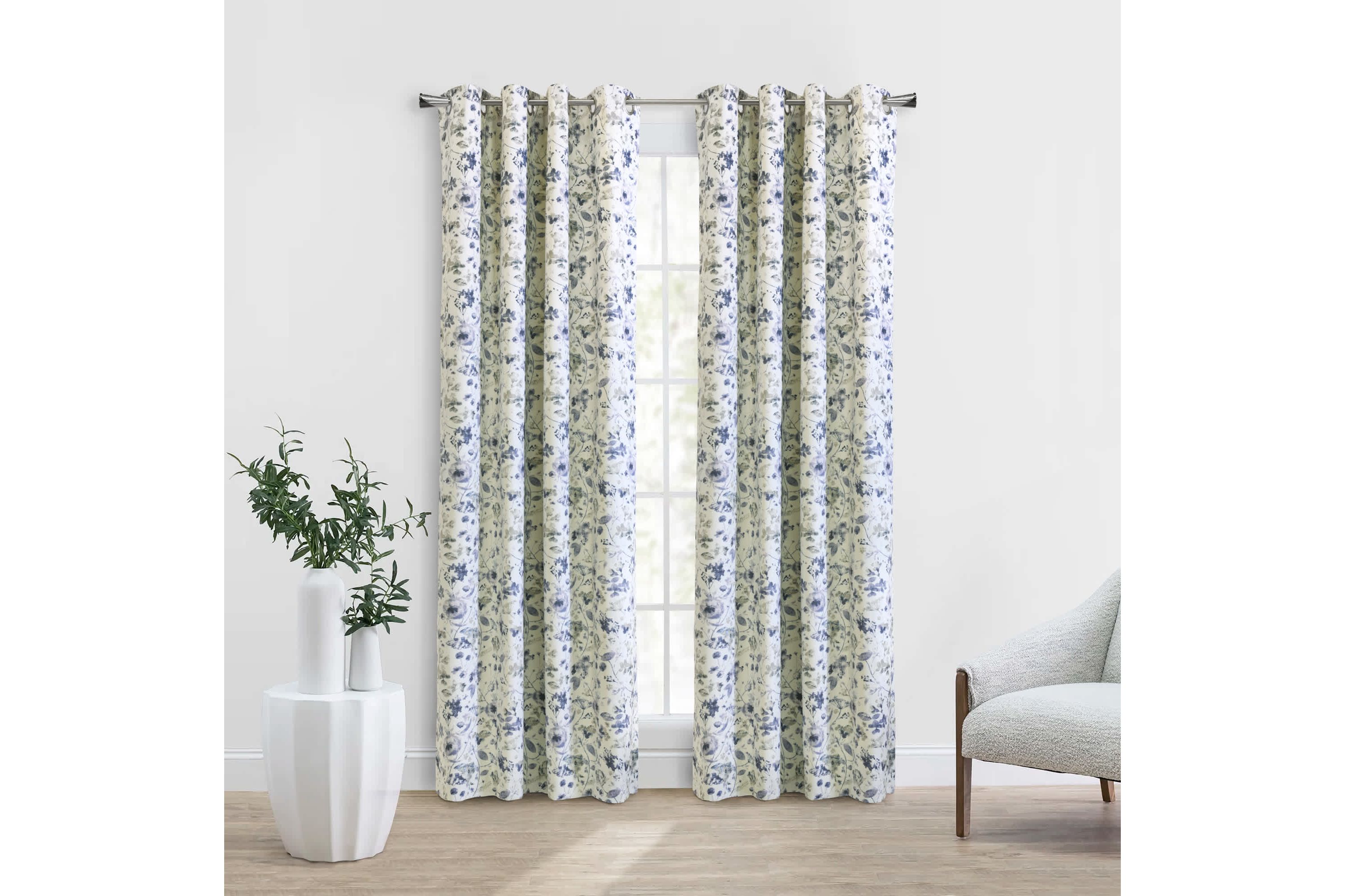 Flora Blackout Grommet Curtain Panel 52 x 95 in Silver