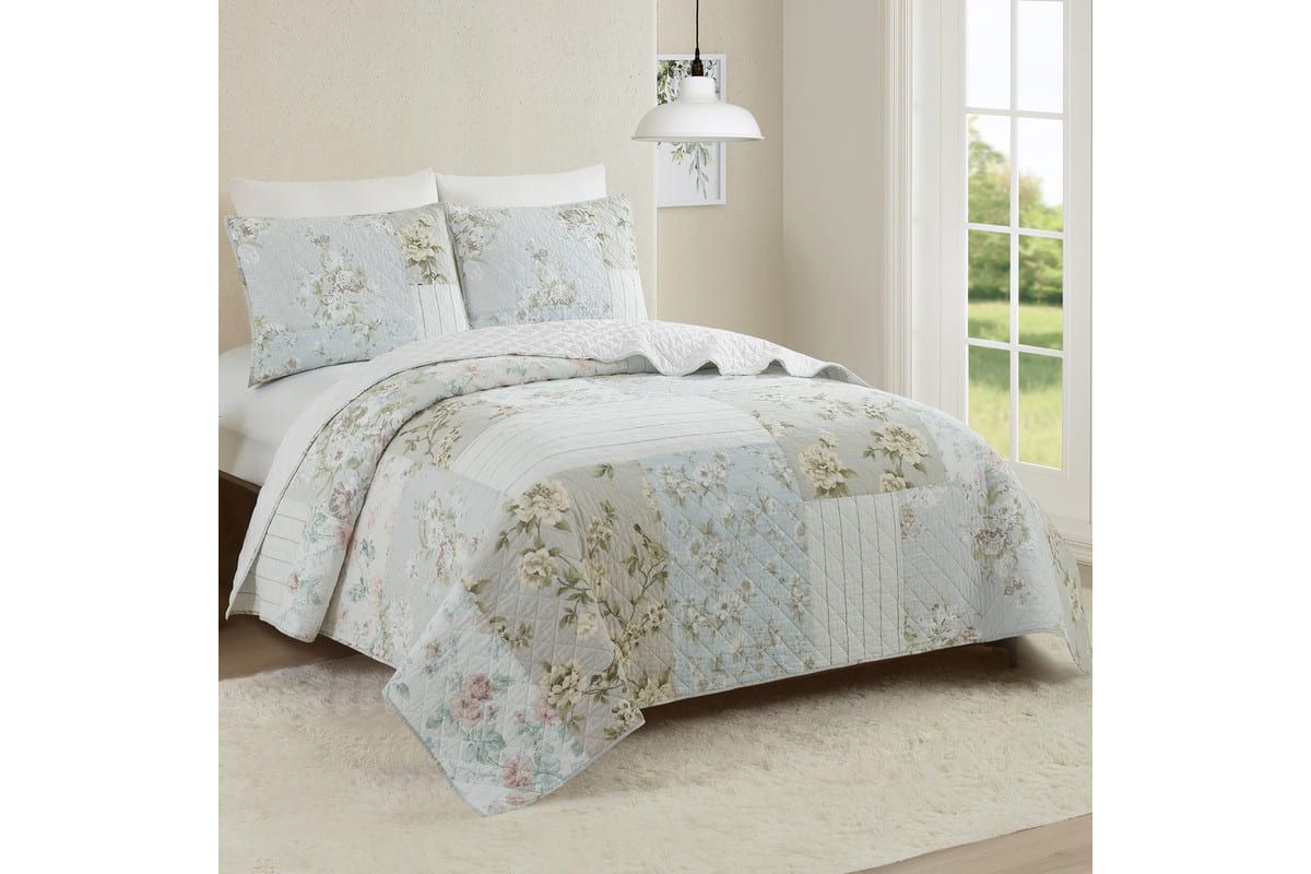 Claire Quilt Set