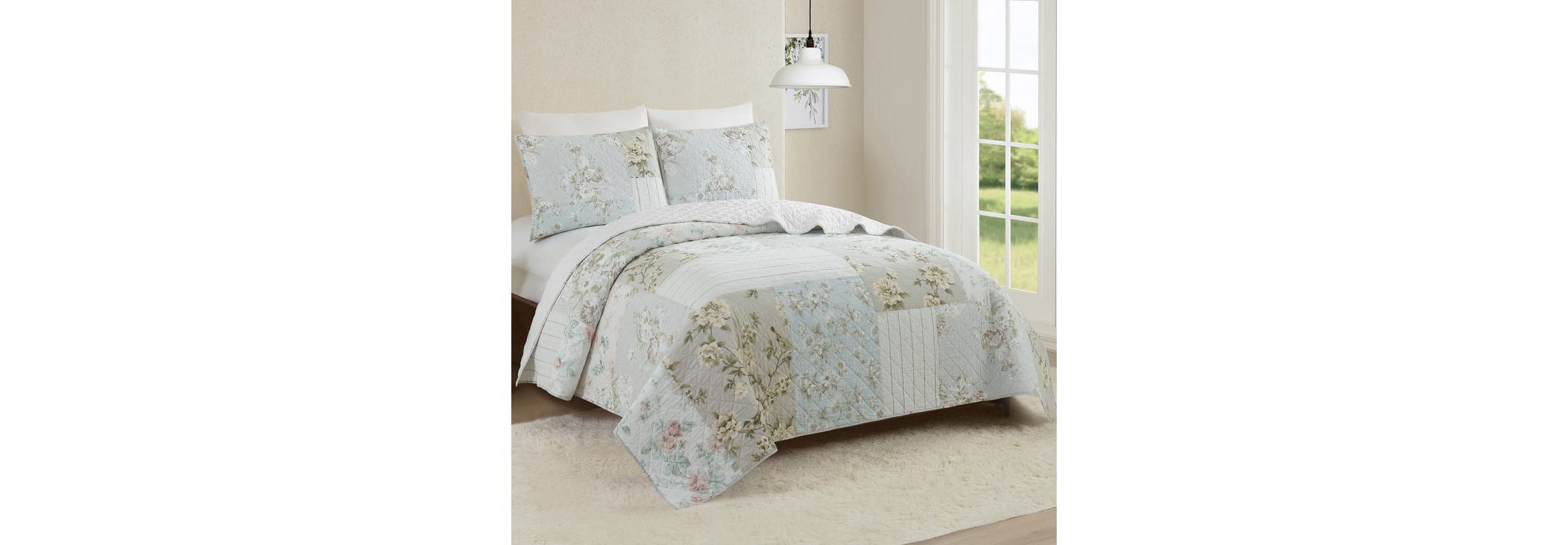 Claire Quilt Set