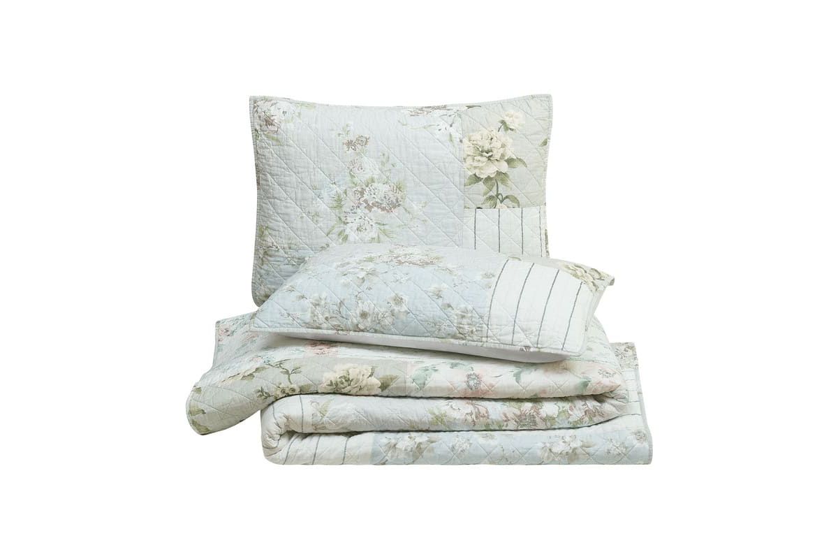 Claire Quilt Set