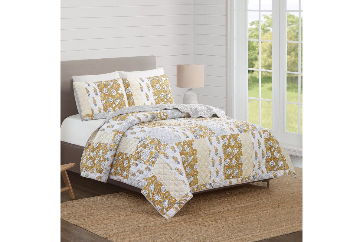 Saffron 3-Piece Quilt Set
