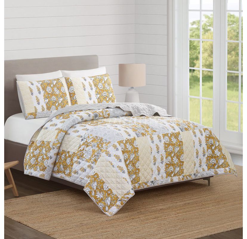 Saffron 3-Piece Quilt Set