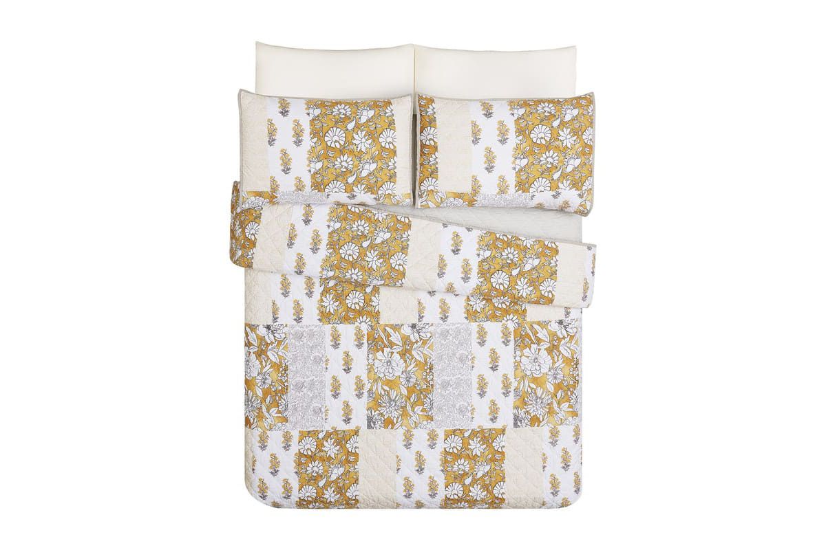 Saffron 3-Piece Quilt Set