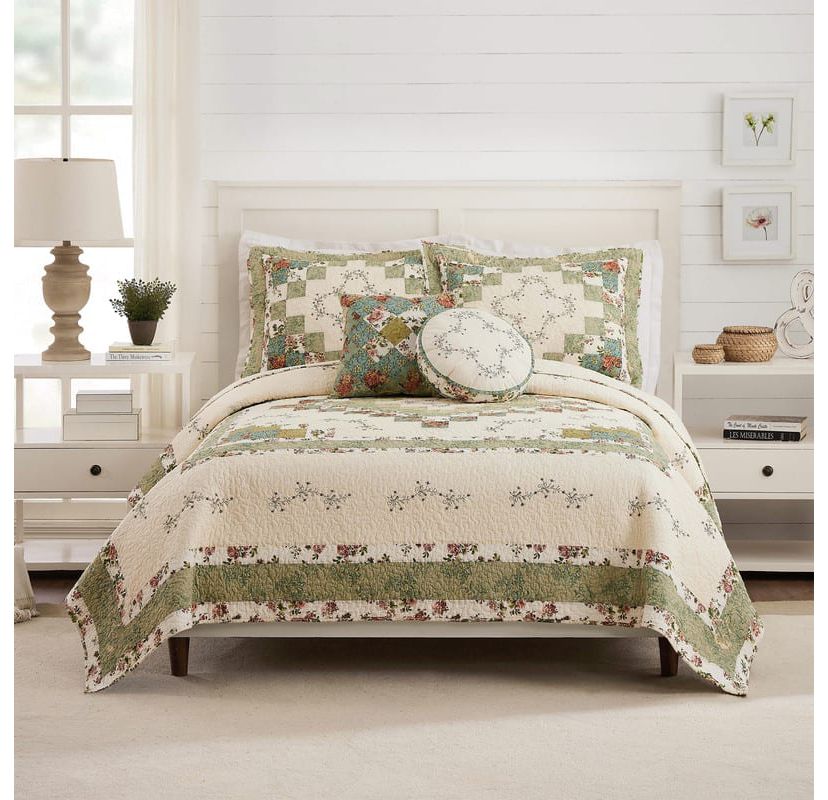 Olivia 3-Piece Quilt Set