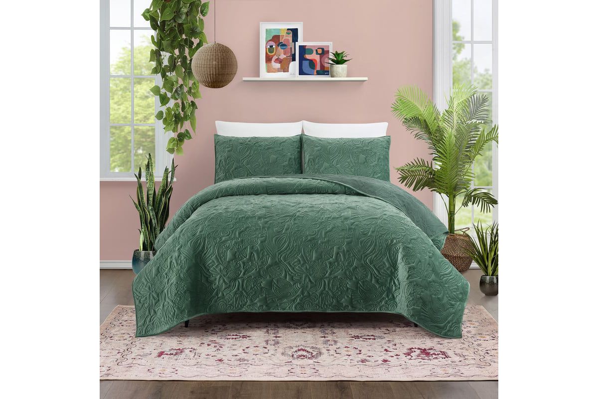 Secret Garden 3-Piece Velvet Quilt Set by Jungalow