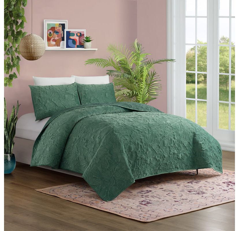 Secret Garden 3-Piece Velvet Quilt Set by Jungalow