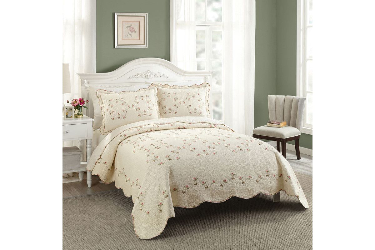 Felisa Floral Embroidered Quilt Set