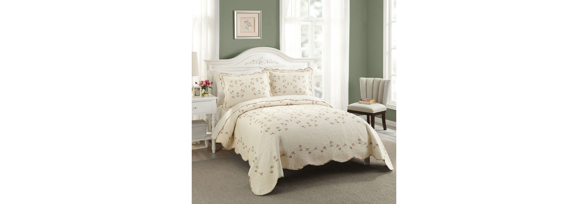 Felisa Floral Embroidered Quilt Set
