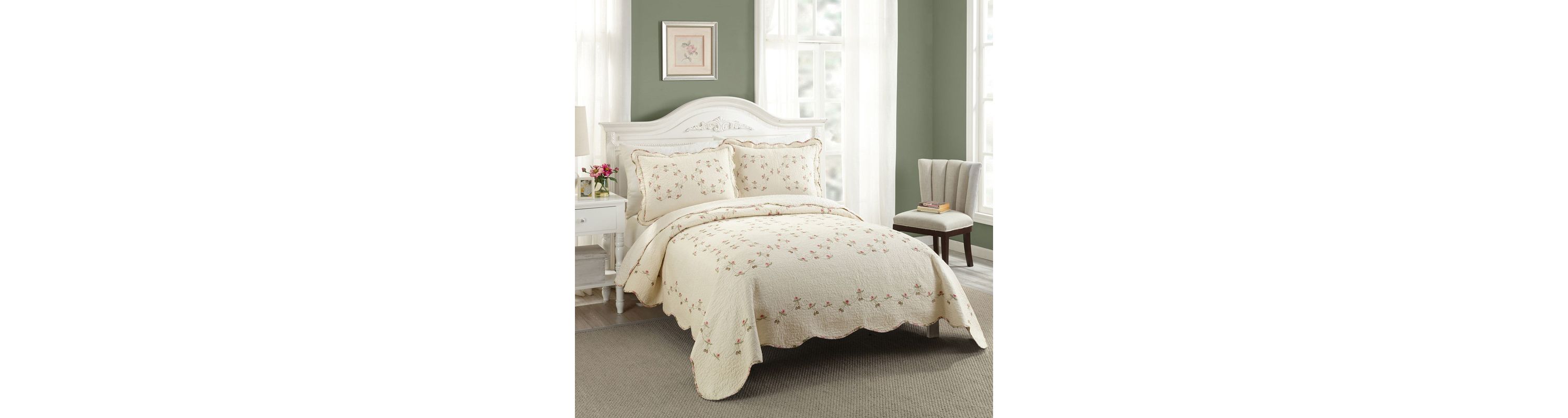 Felisa Floral Embroidered Quilt Set
