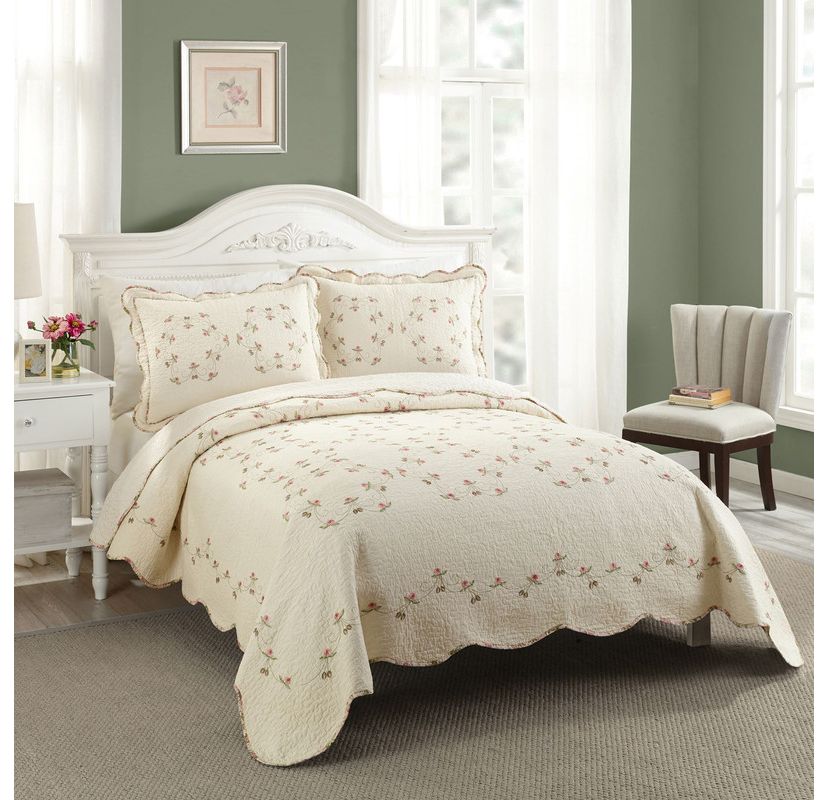 Felisa Floral Embroidered Quilt Set