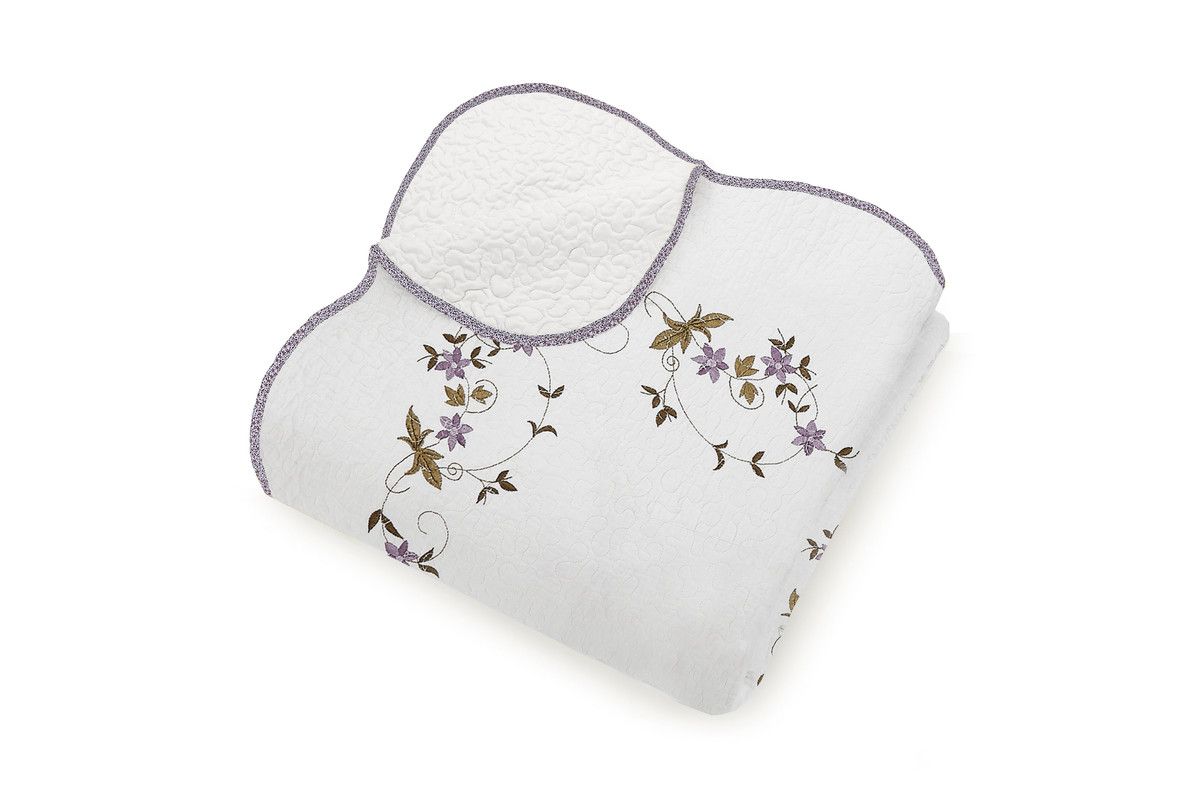 Gwen Floral Embroidered Quilt Set