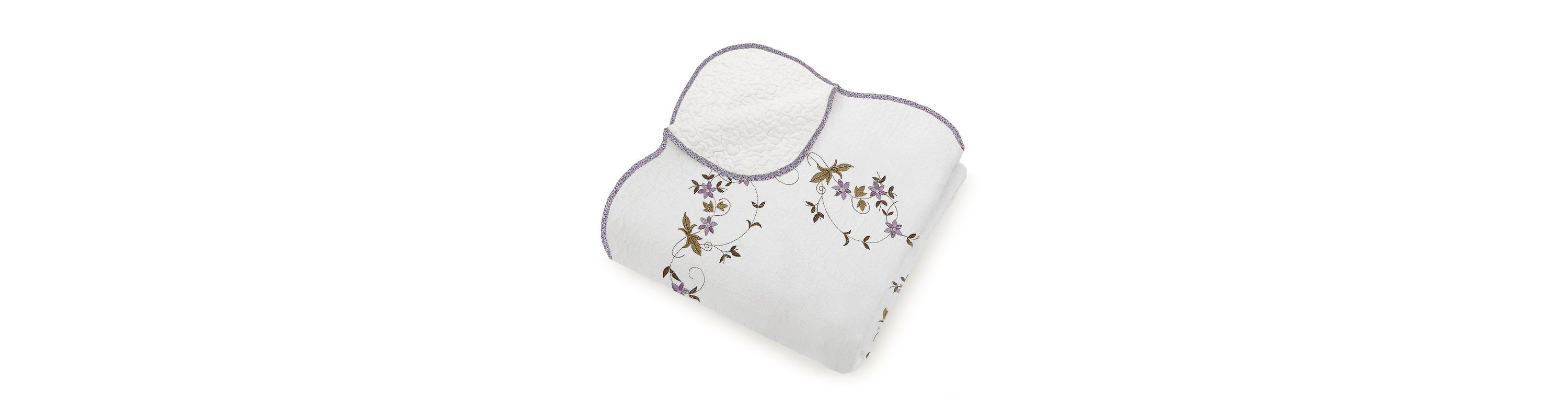 Gwen Floral Embroidered Quilt Set