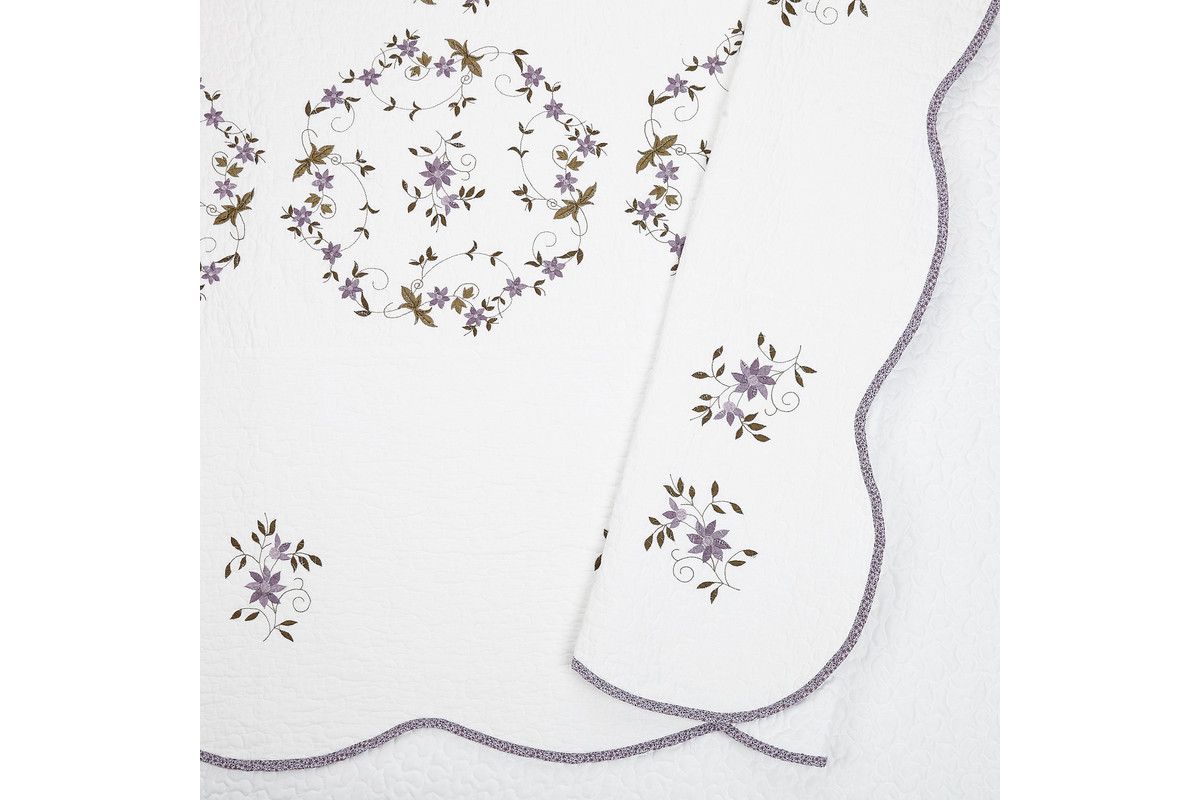 Gwen Floral Embroidered Quilt Set
