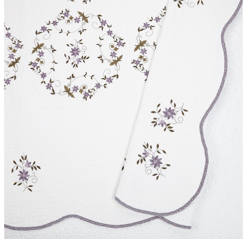 Gwen Floral Embroidered Quilt Set